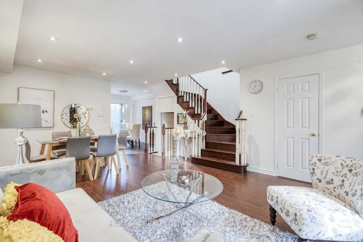 47 Breezeway Crescent