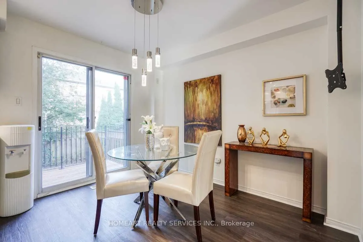47 Breezeway Crescent