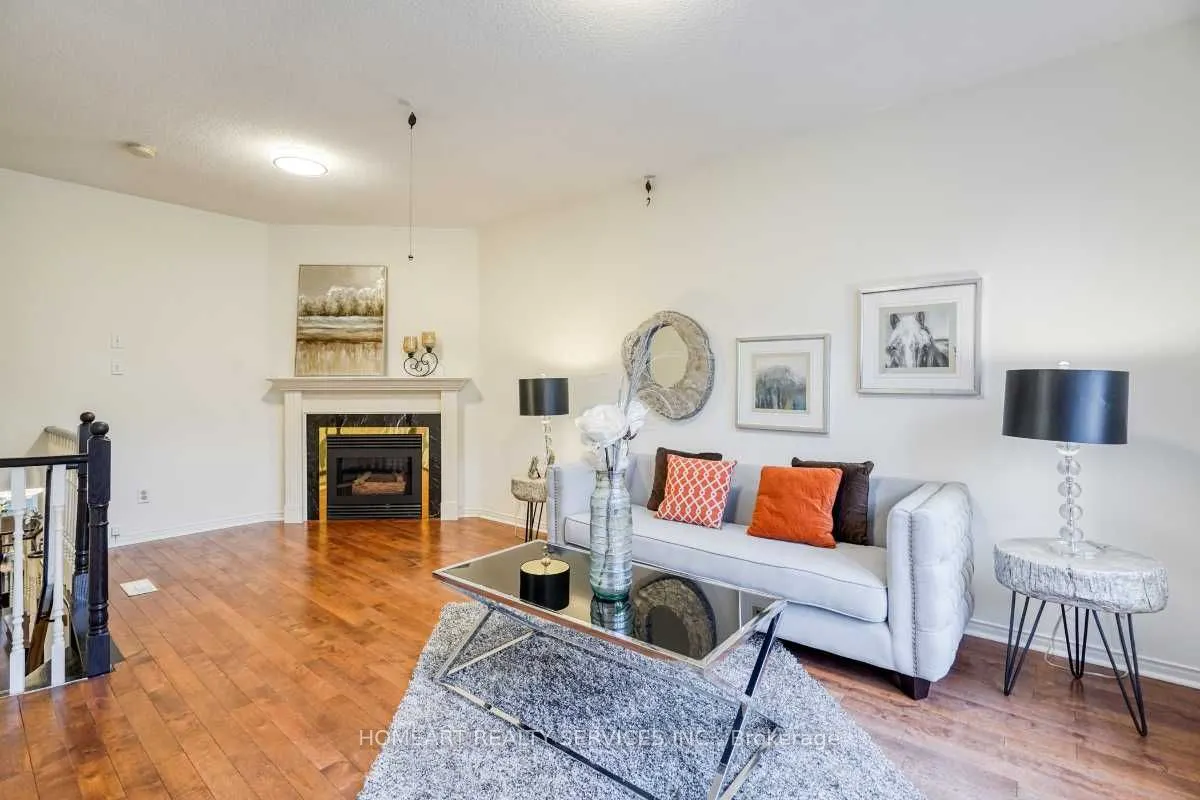 47 Breezeway Crescent