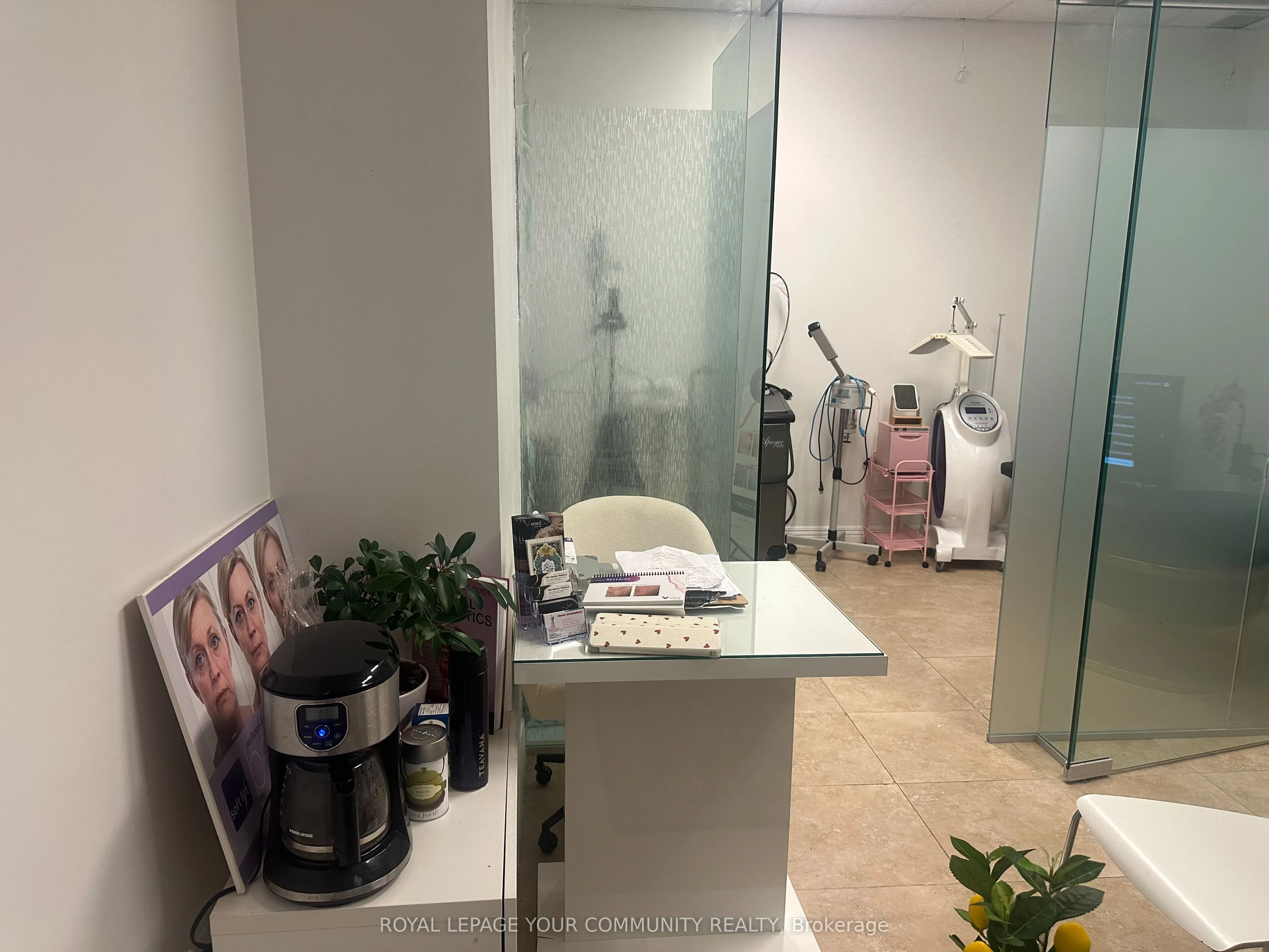 7163 Yonge Street, #214