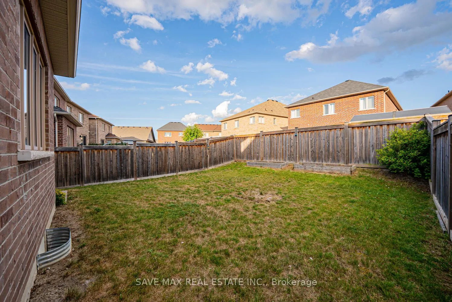 106 Mcdonnell Crescent