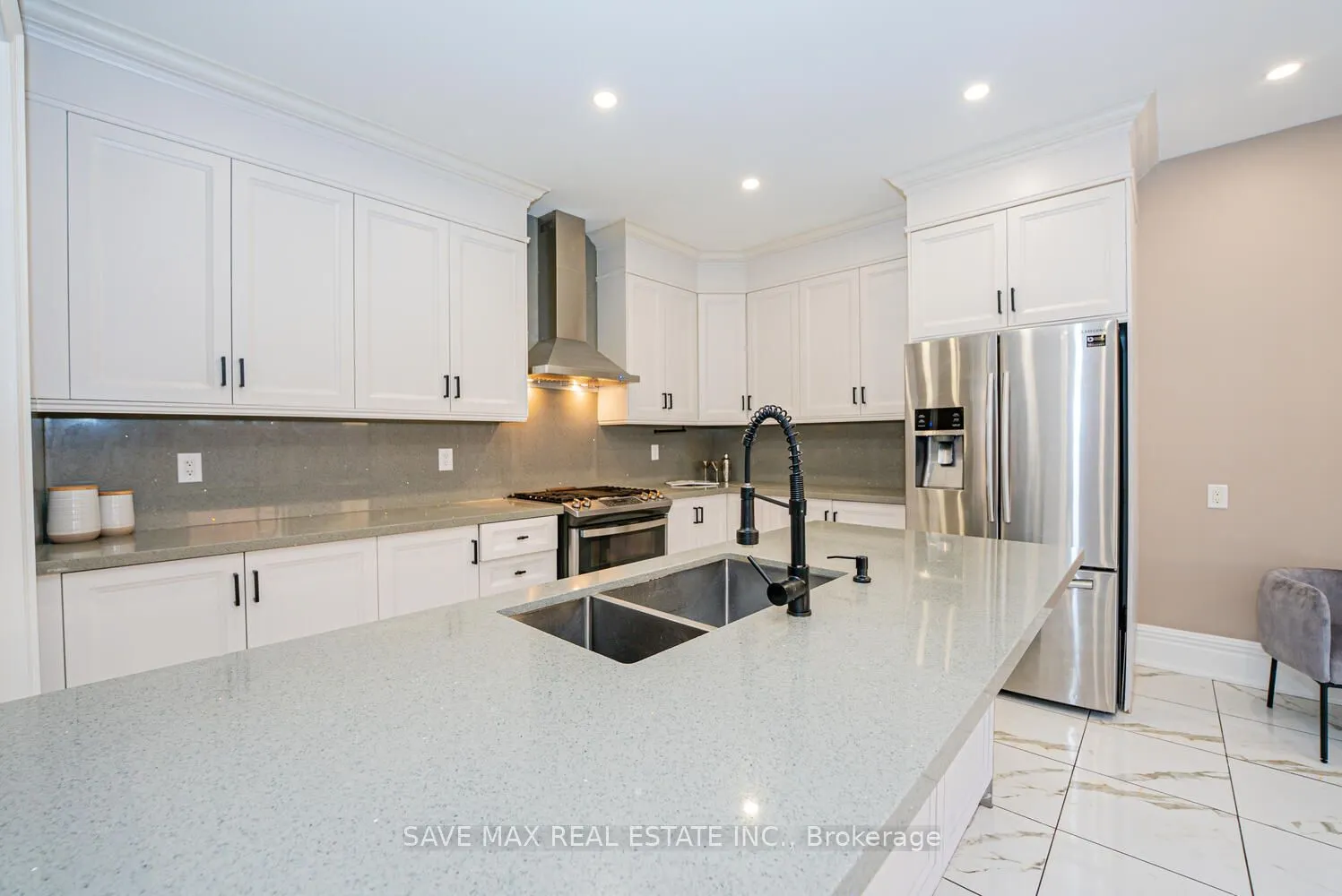 106 Mcdonnell Crescent