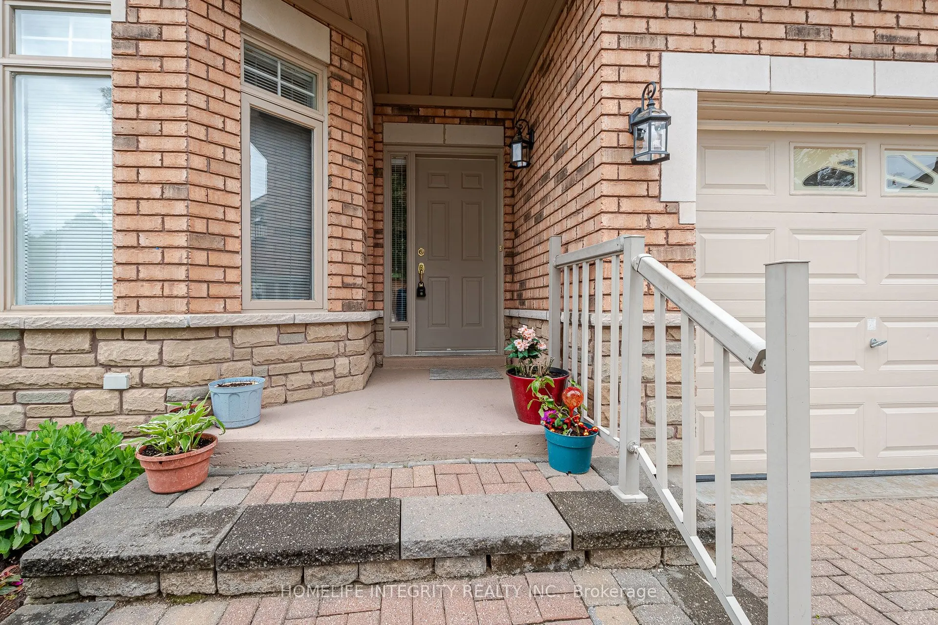 6 La Costa Court, #23