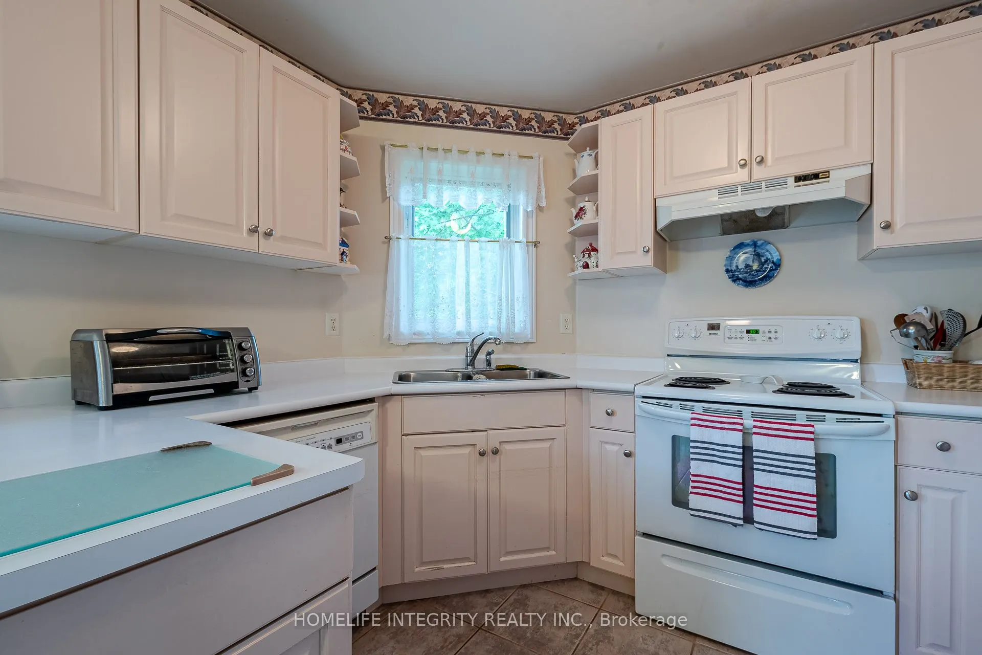 6 La Costa Court, #23
