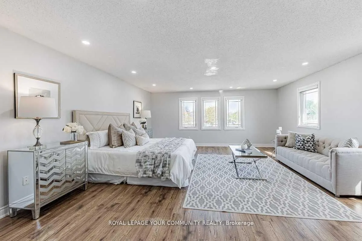 26 Millcroft Way