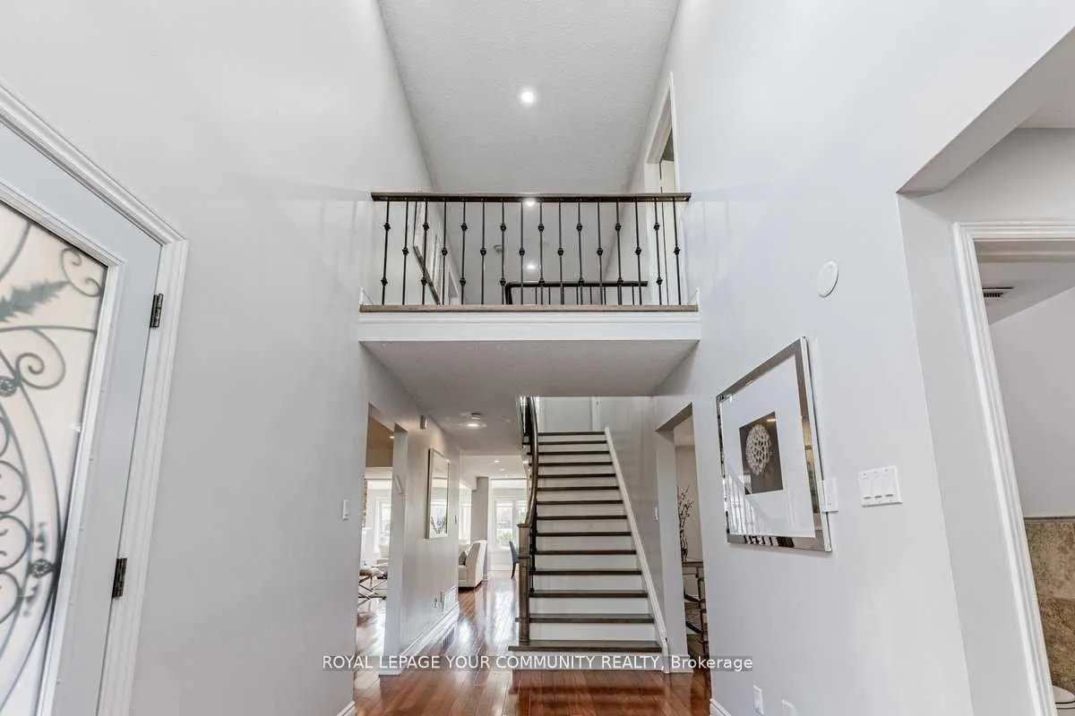 26 Millcroft Way