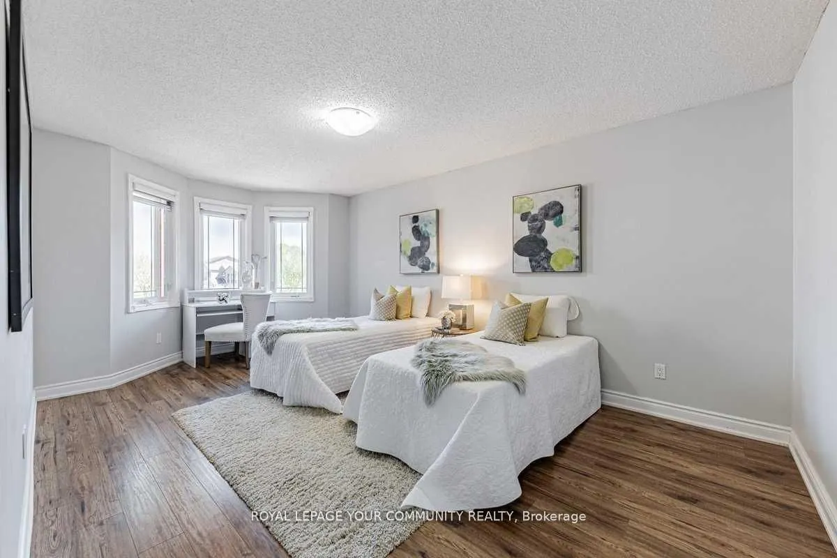 26 Millcroft Way
