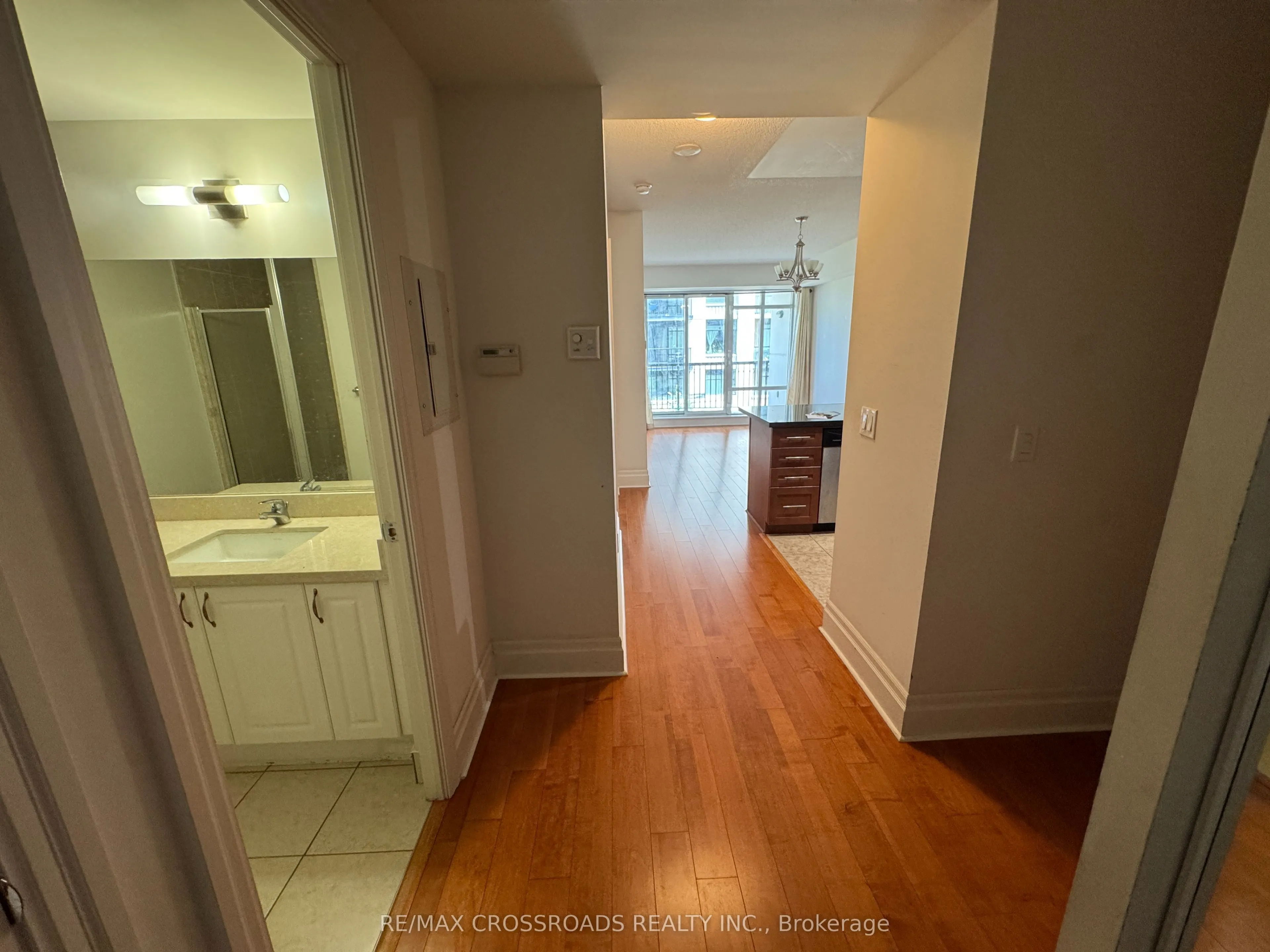 131 Upper Duke Crescent, #313