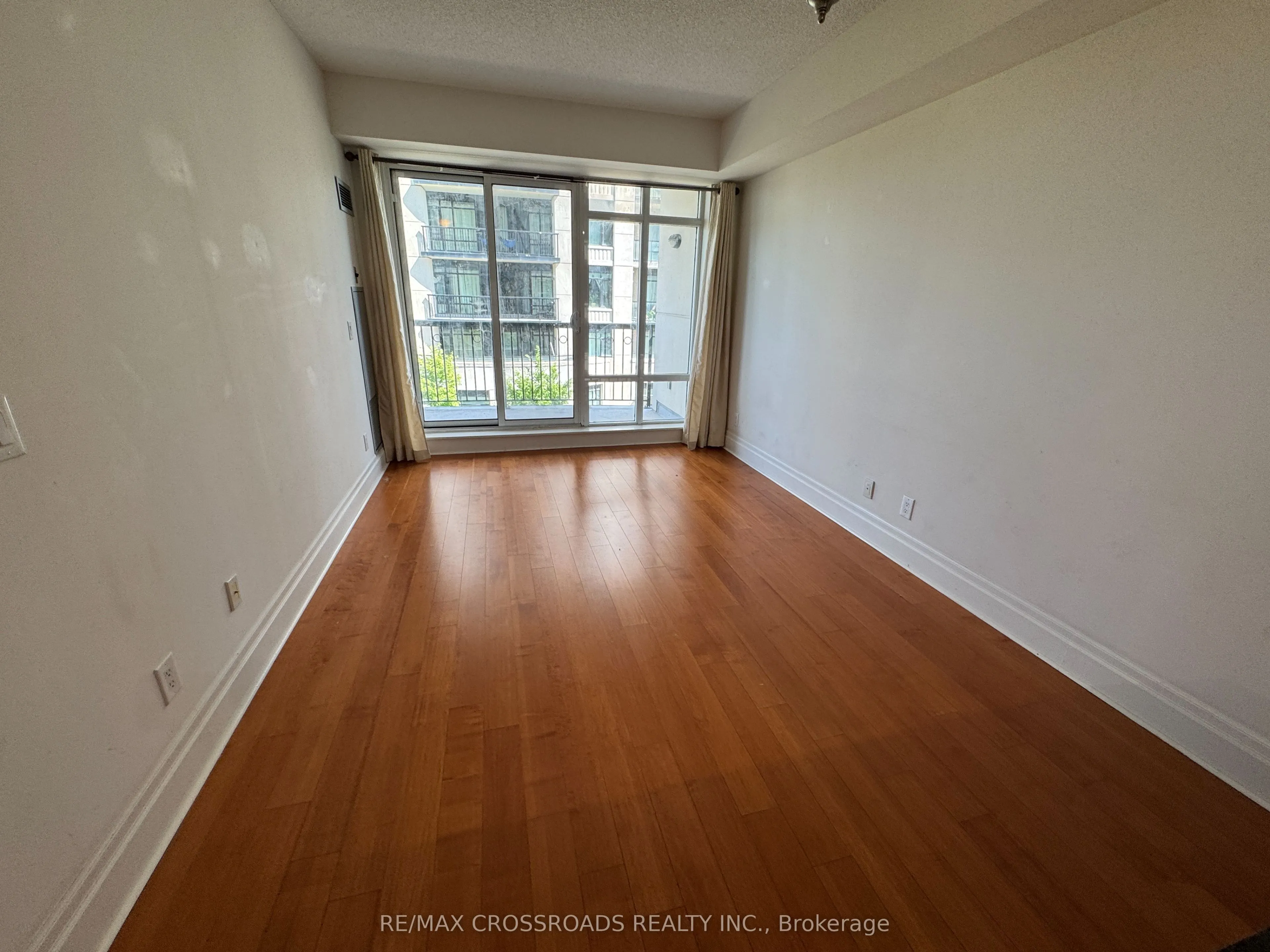 131 Upper Duke Crescent, #313