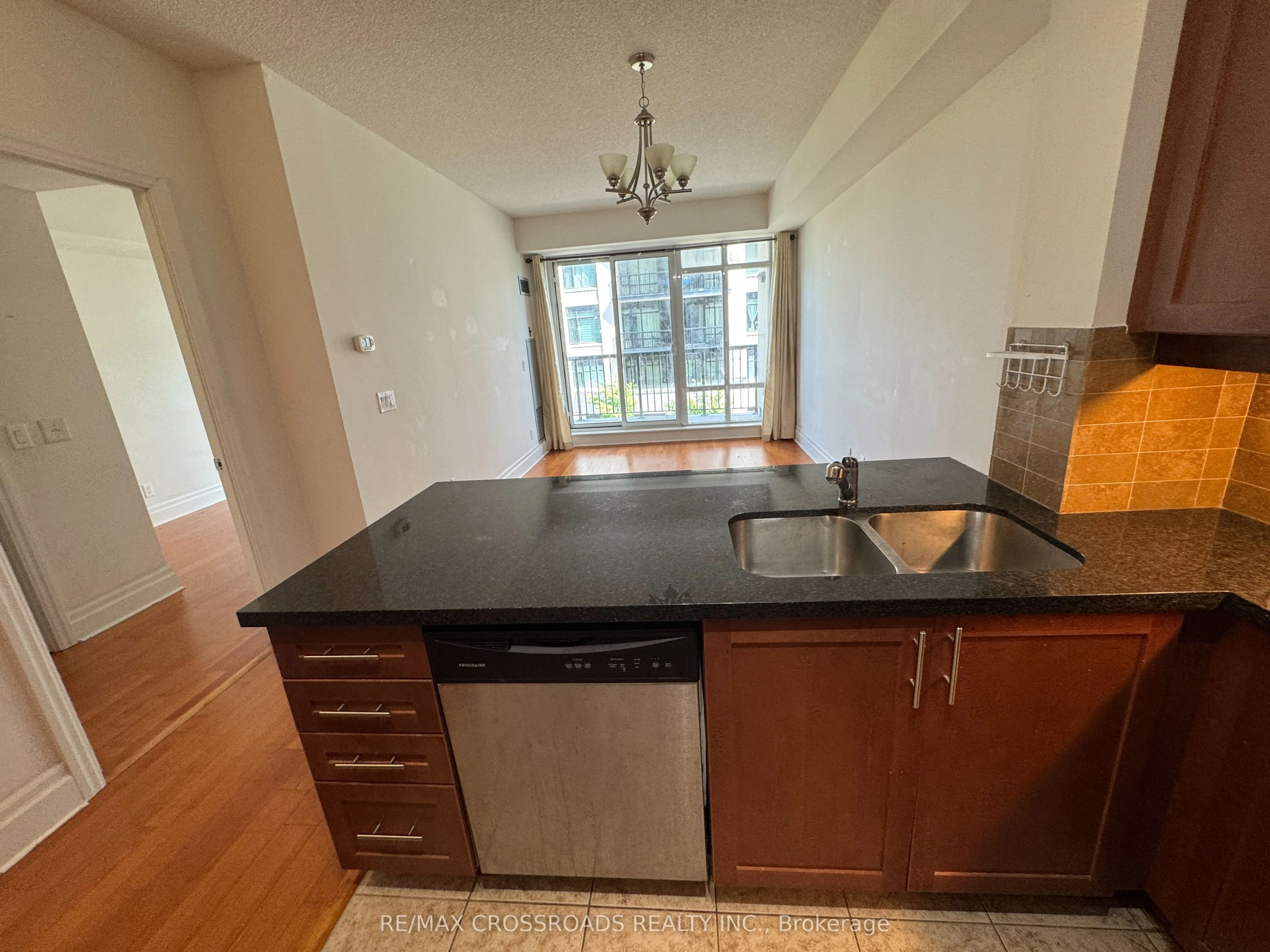 131 Upper Duke Crescent, #313