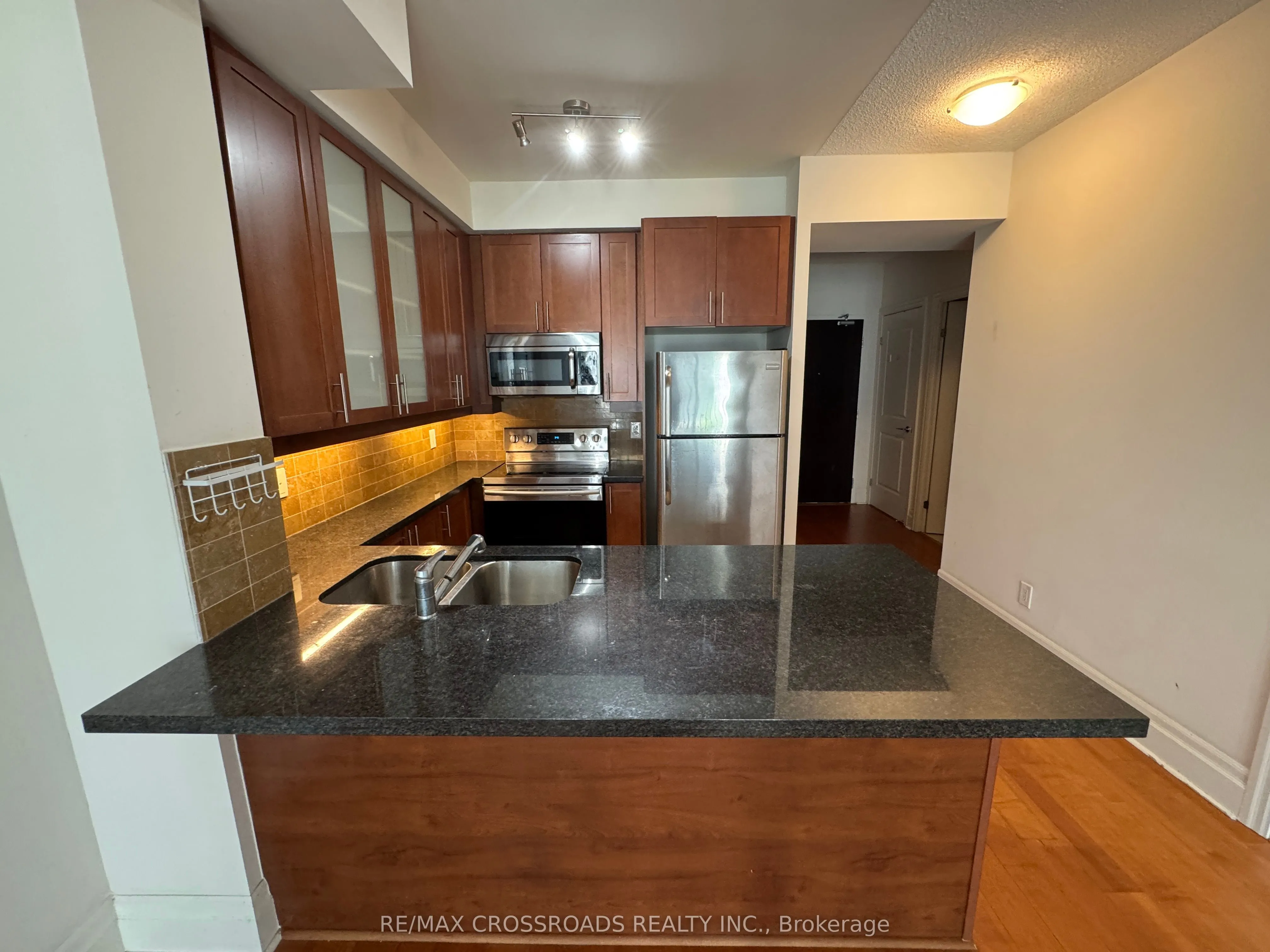 131 Upper Duke Crescent, #313