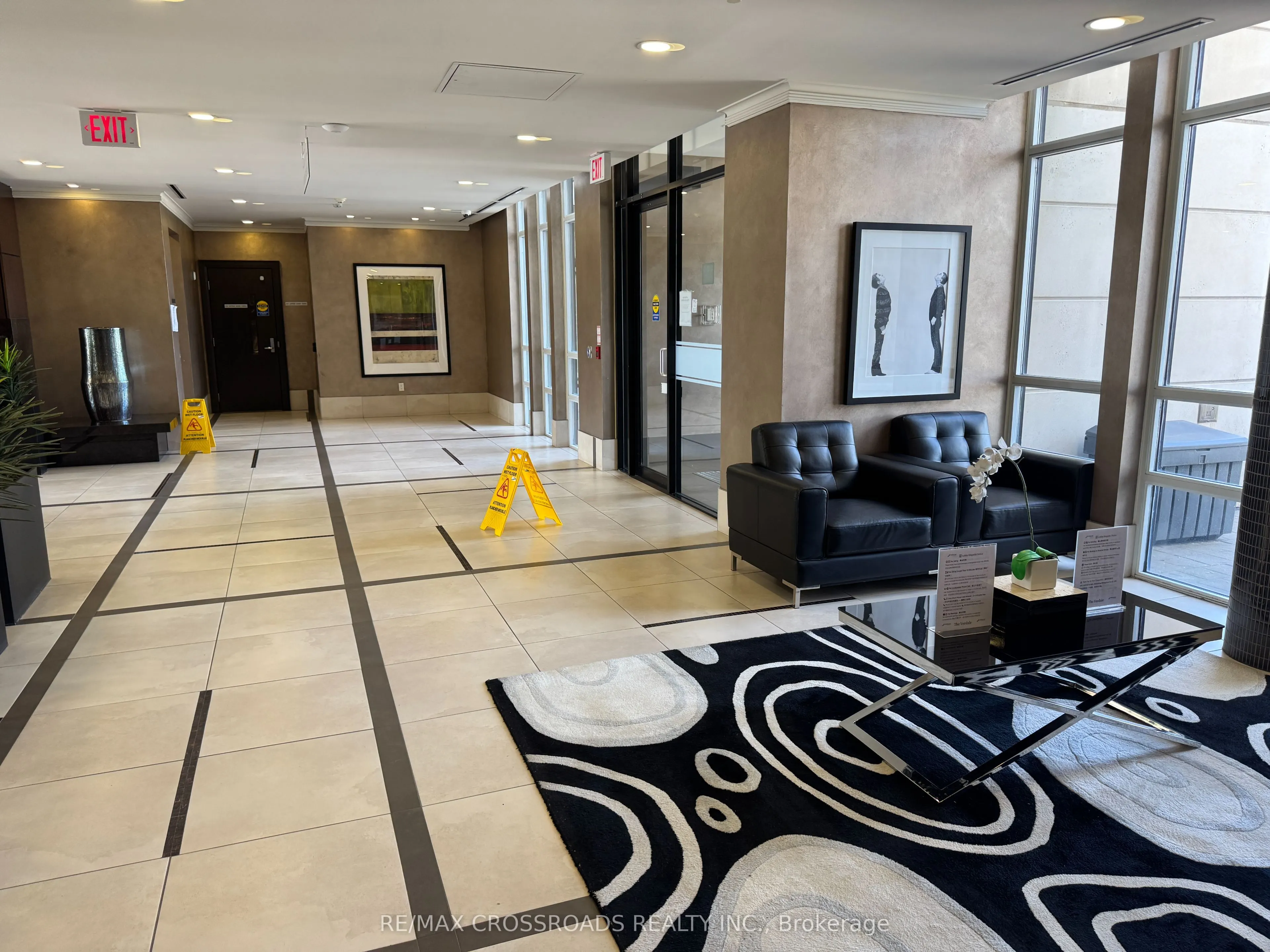 131 Upper Duke Crescent, #313