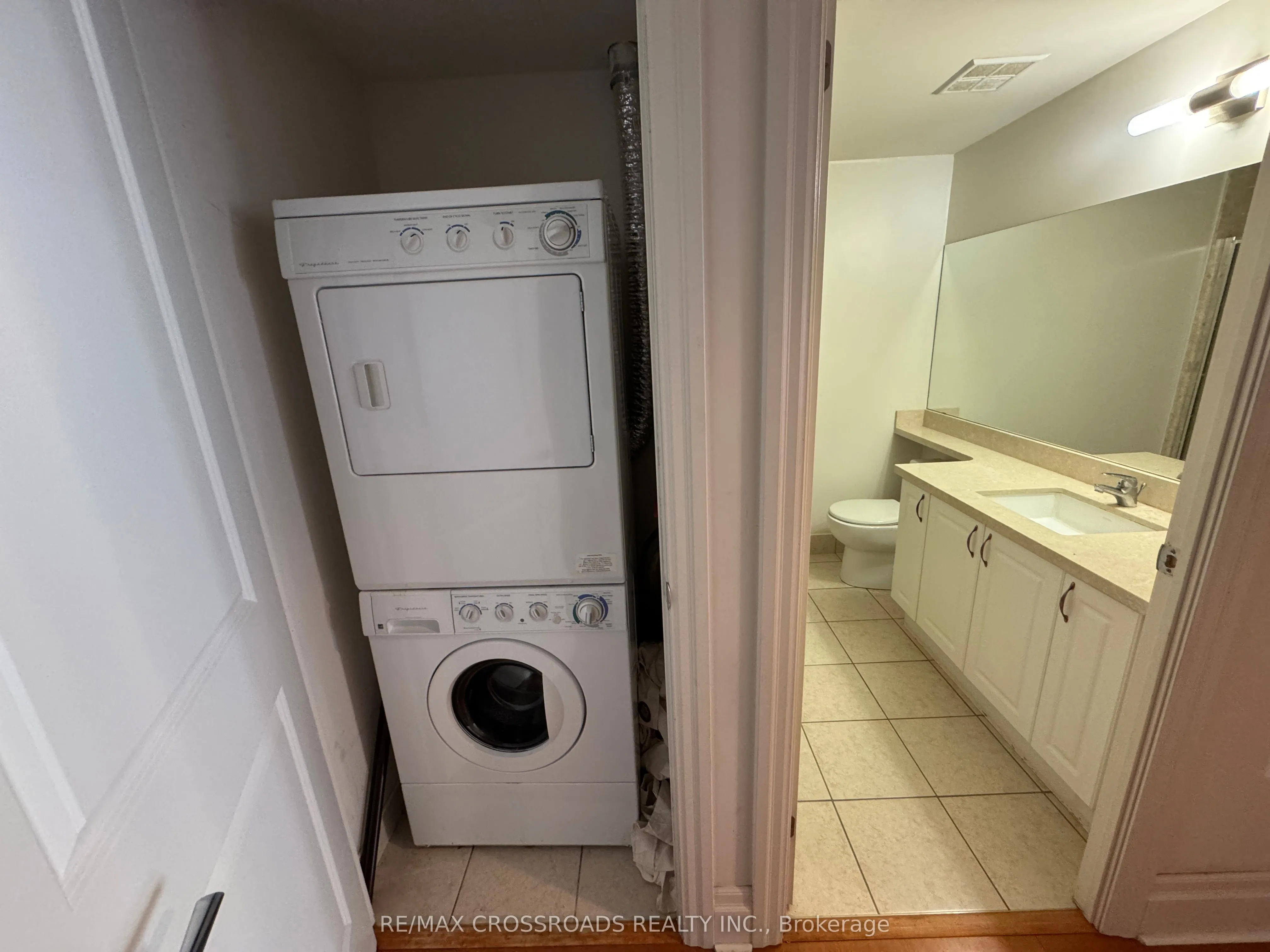 131 Upper Duke Crescent, #313