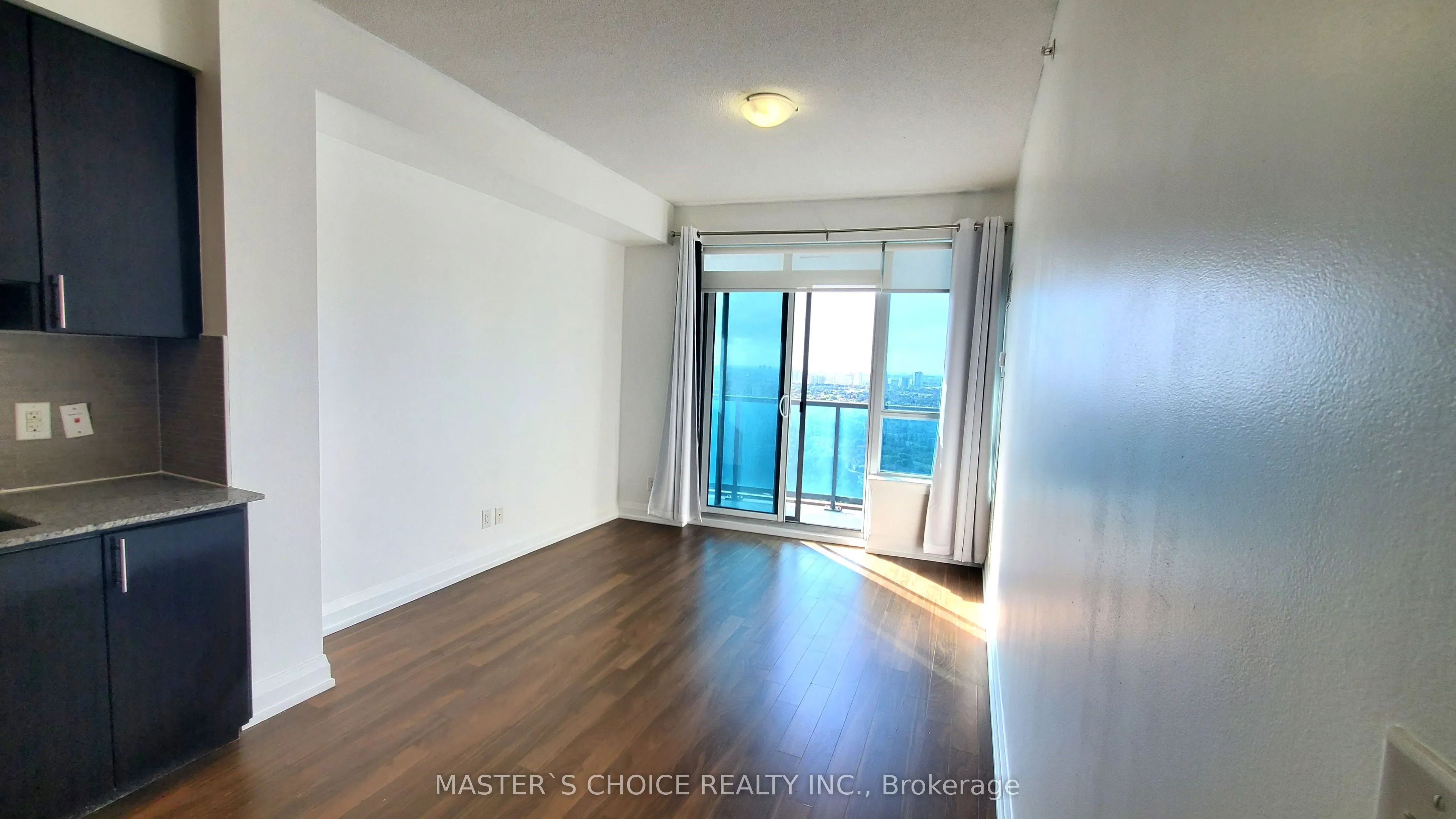 7161 Yonge Street, #2622
