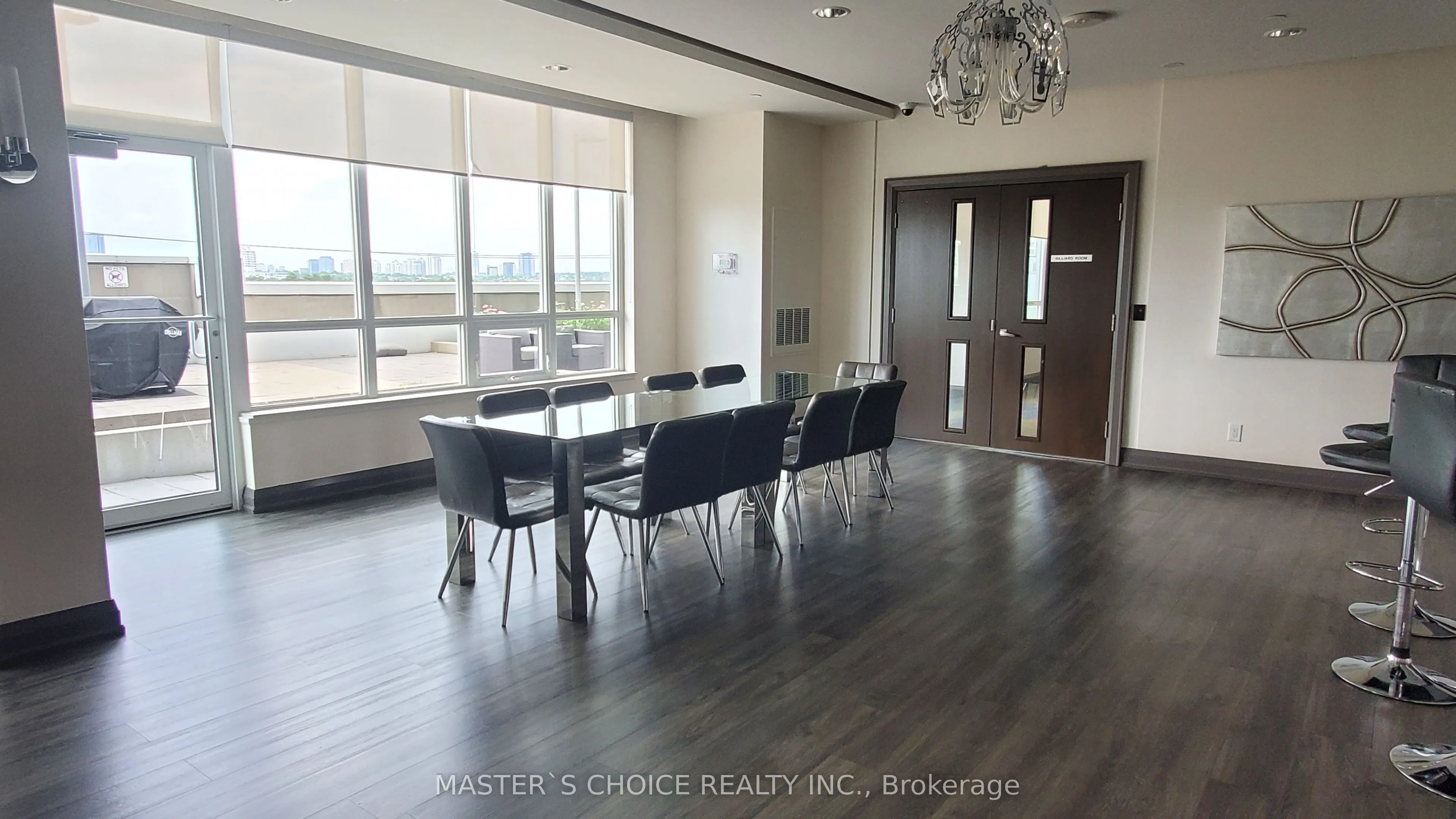 7161 Yonge Street, #2622