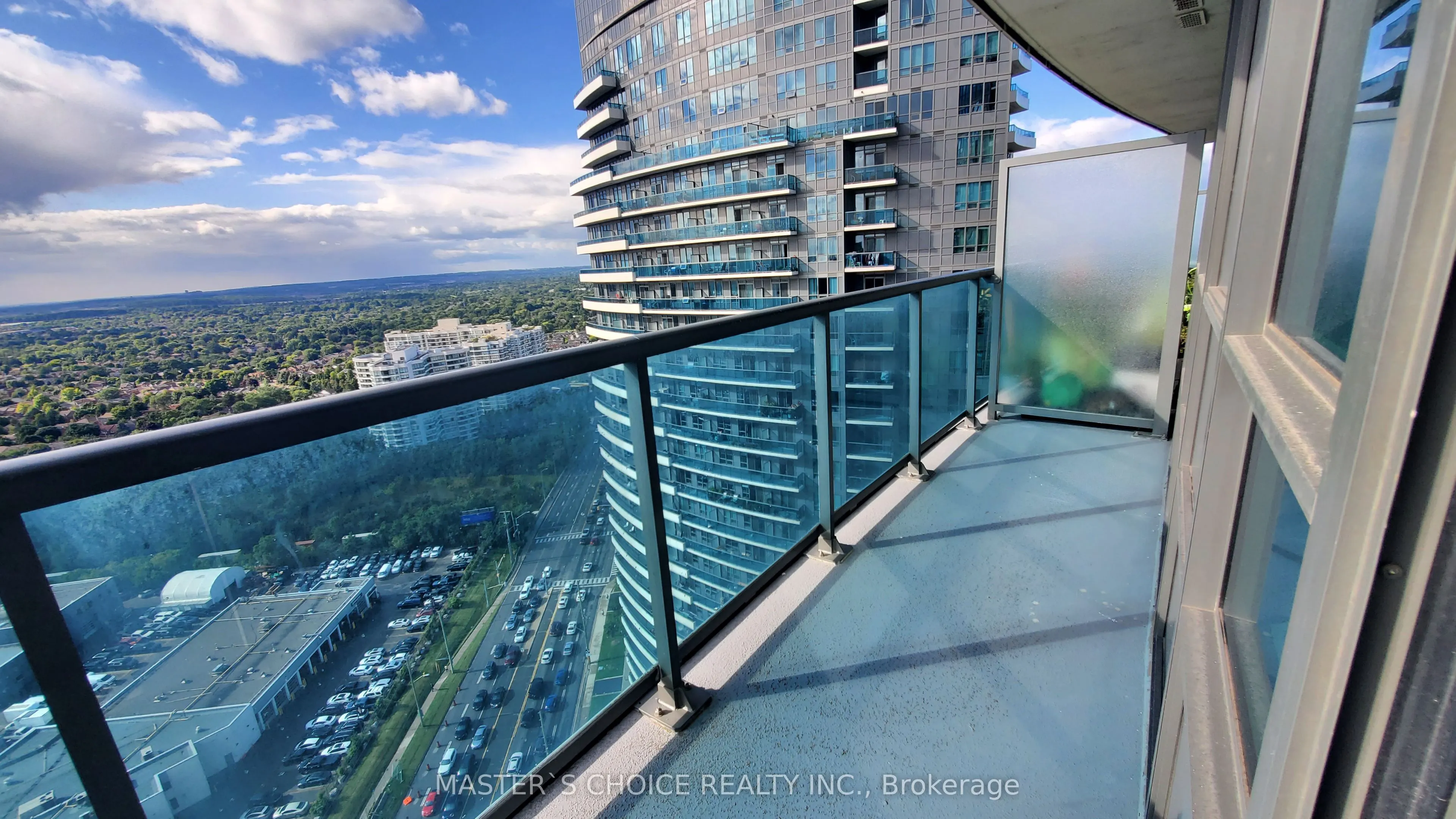 7161 Yonge Street, #2622