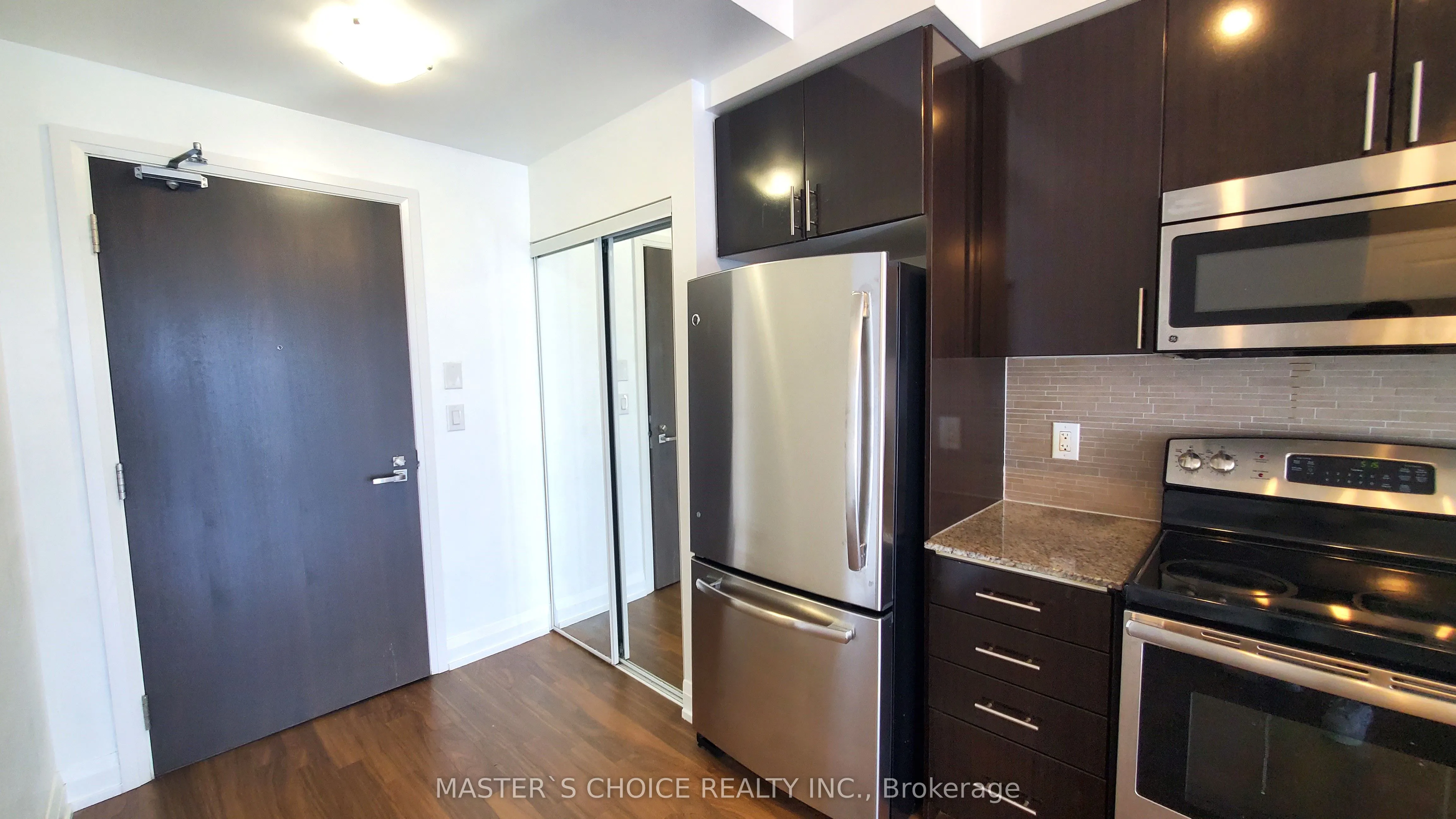 7161 Yonge Street, #2622