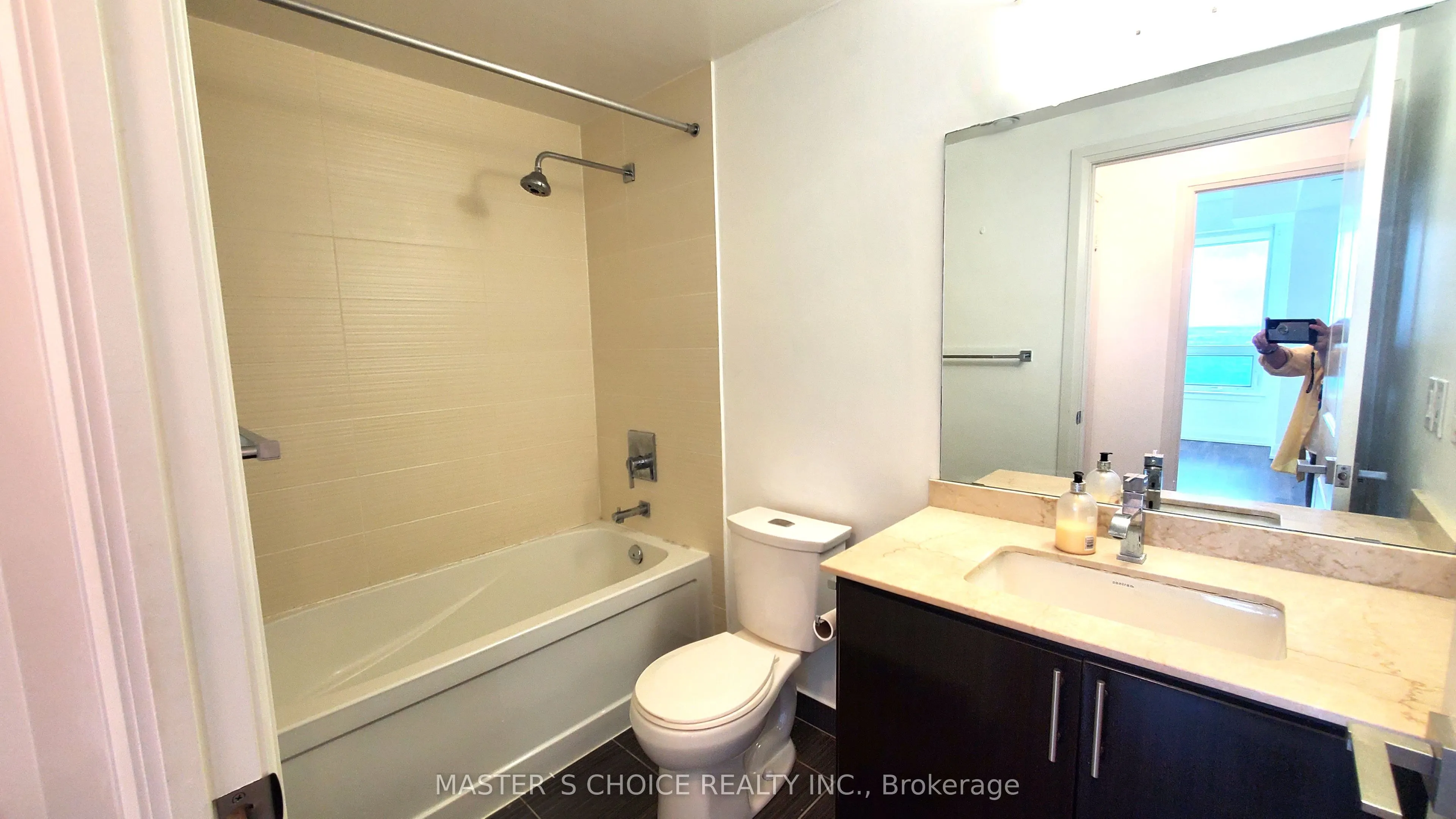 7161 Yonge Street, #2622