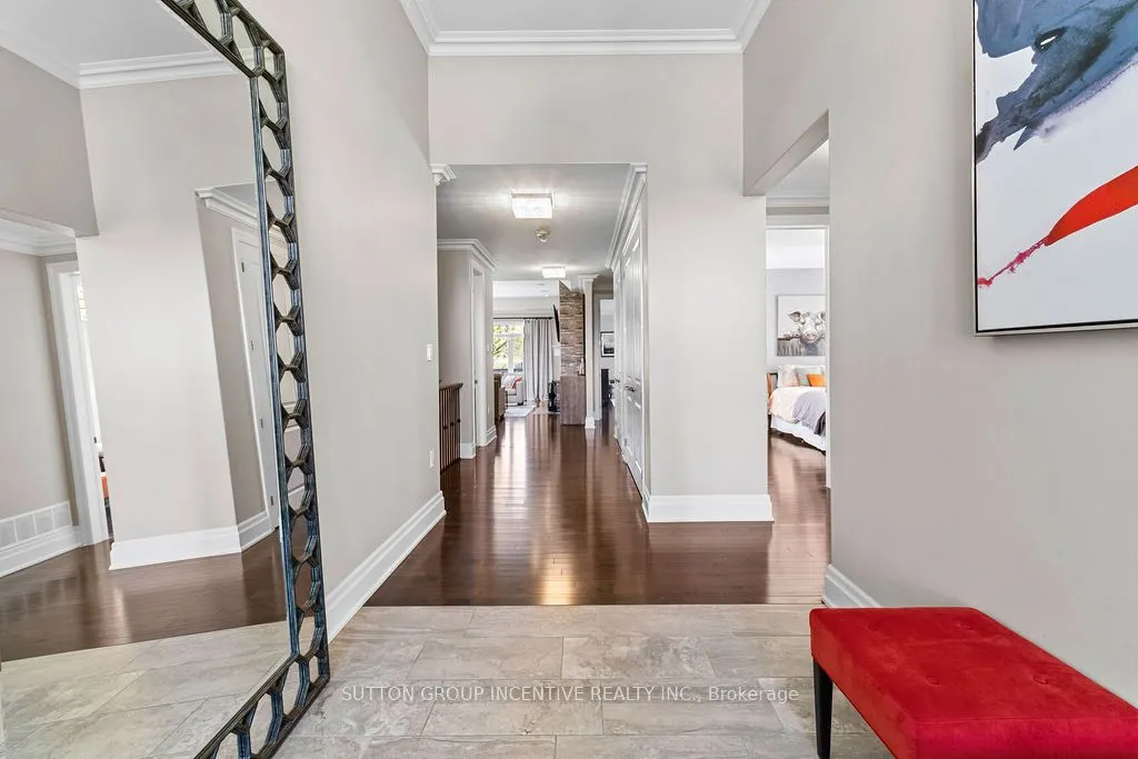 327 Sunnybrae Avenue