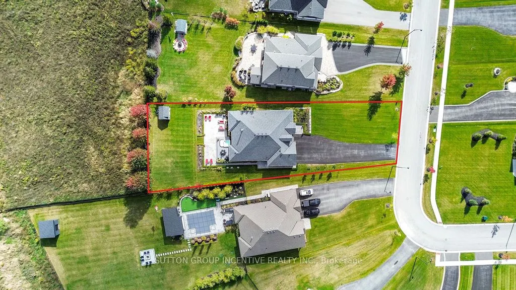 327 Sunnybrae Avenue