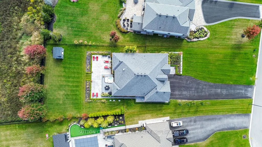 327 Sunnybrae Avenue