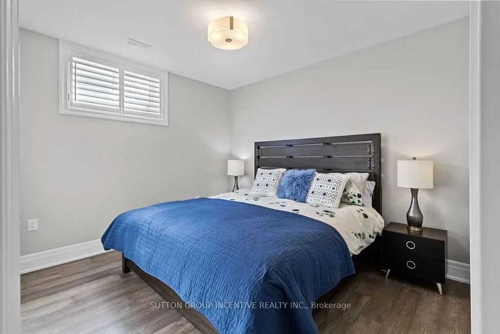 327 Sunnybrae Avenue