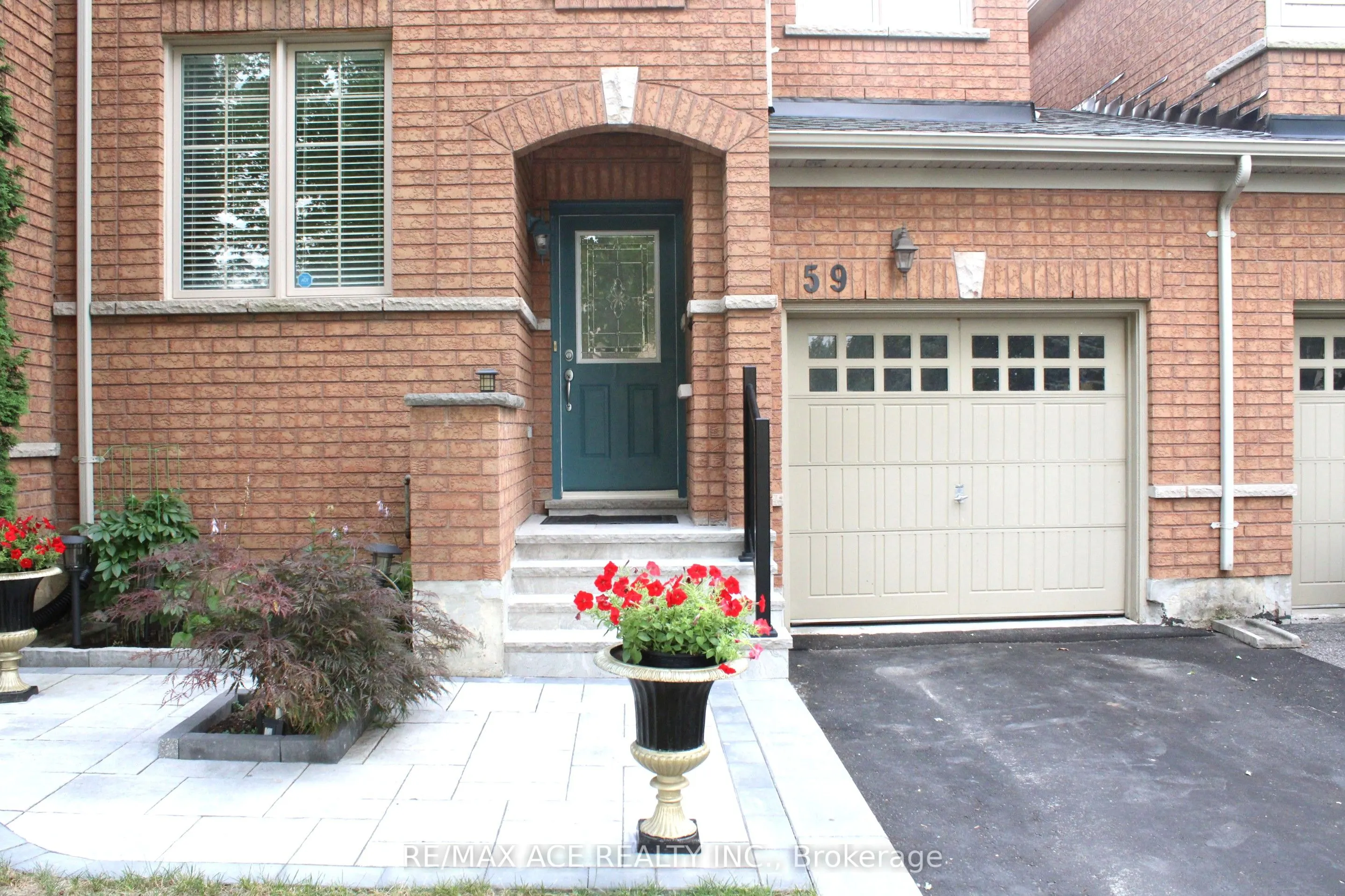 59 Cozens Drive