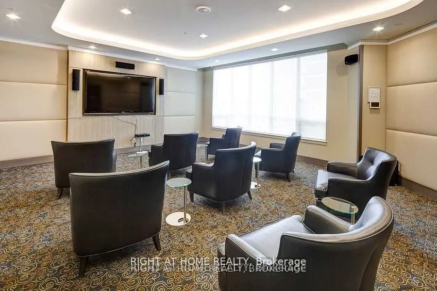 7165 Yonge Street, #533
