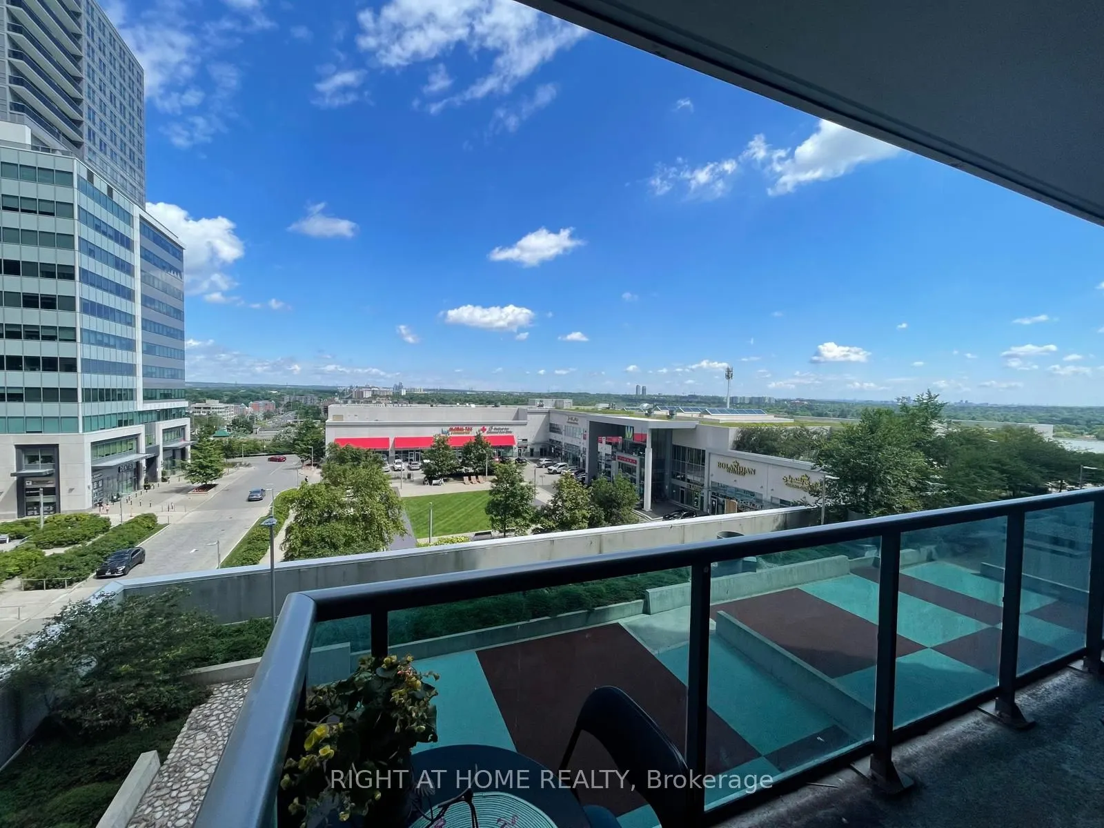 7165 Yonge Street, #533