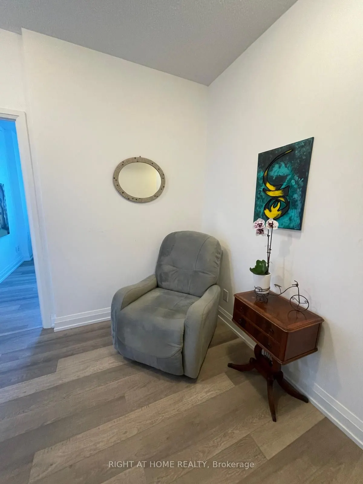 7165 Yonge Street, #533