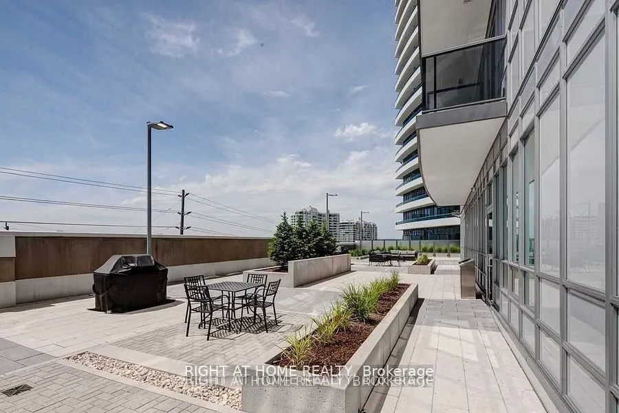 7165 Yonge Street, #533