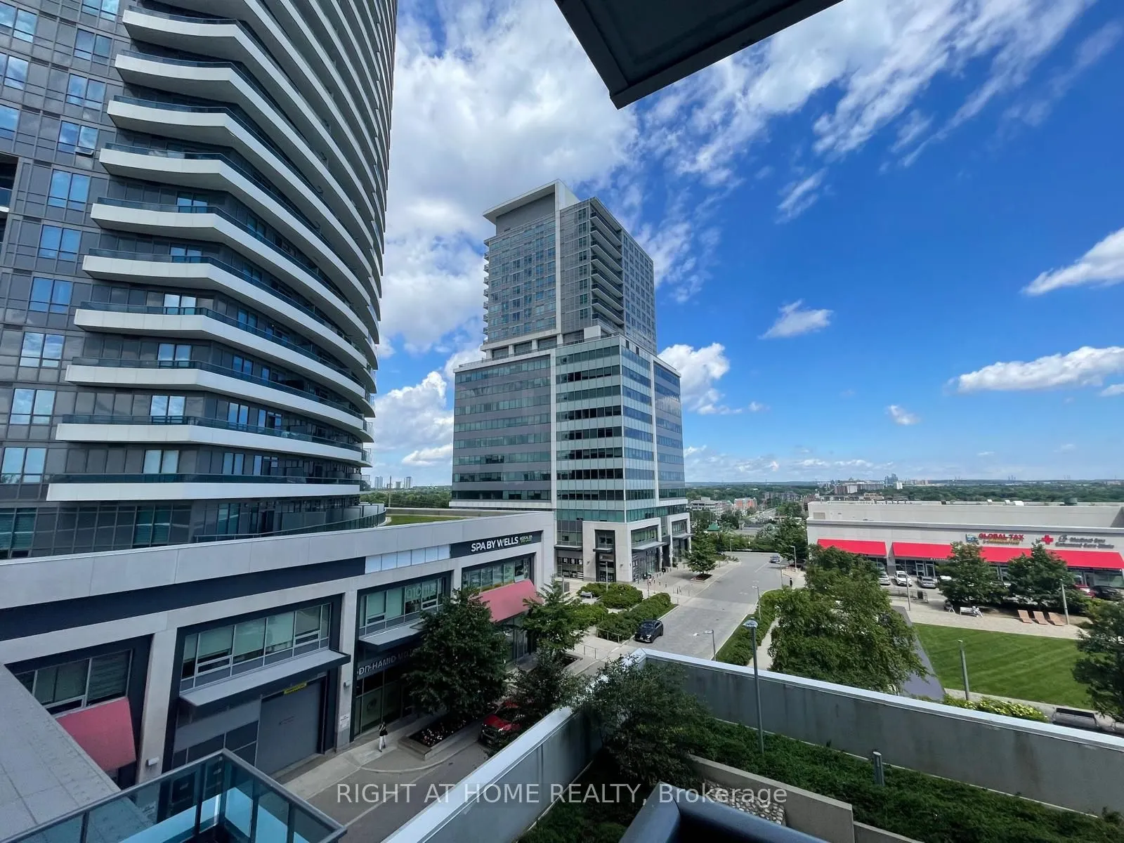 7165 Yonge Street, #533