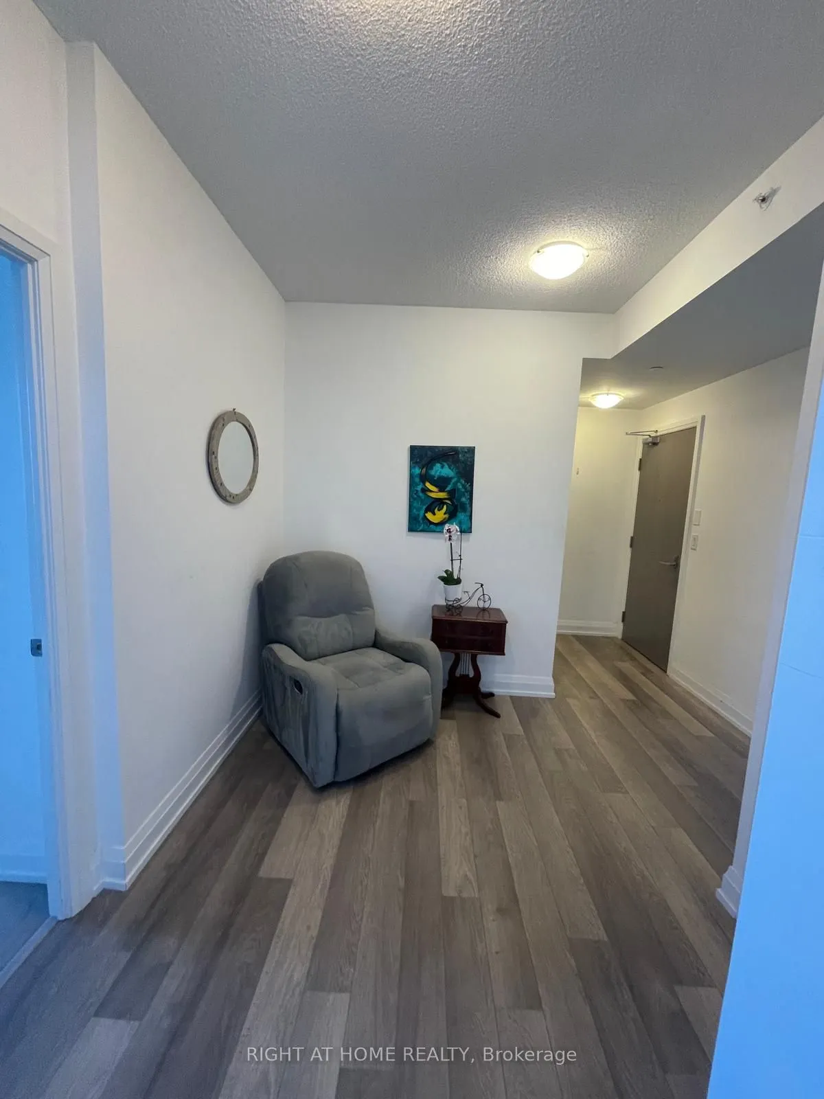 7165 Yonge Street, #533
