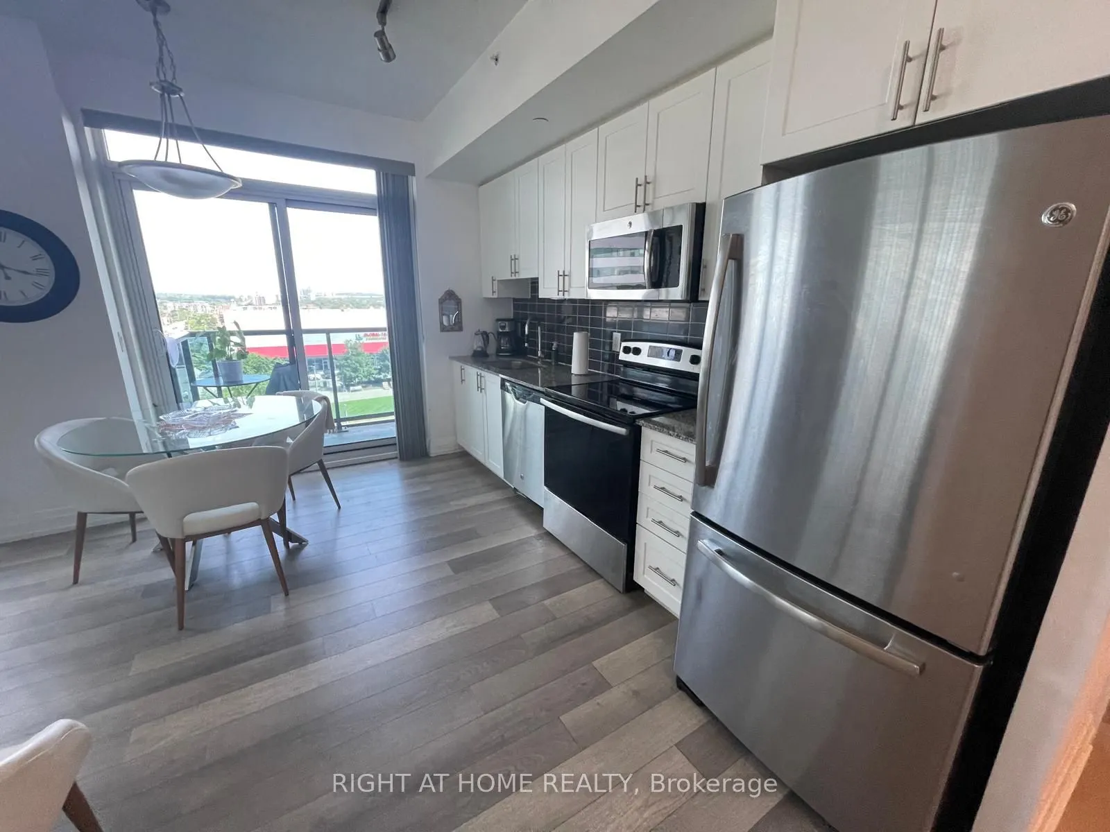 7165 Yonge Street, #533