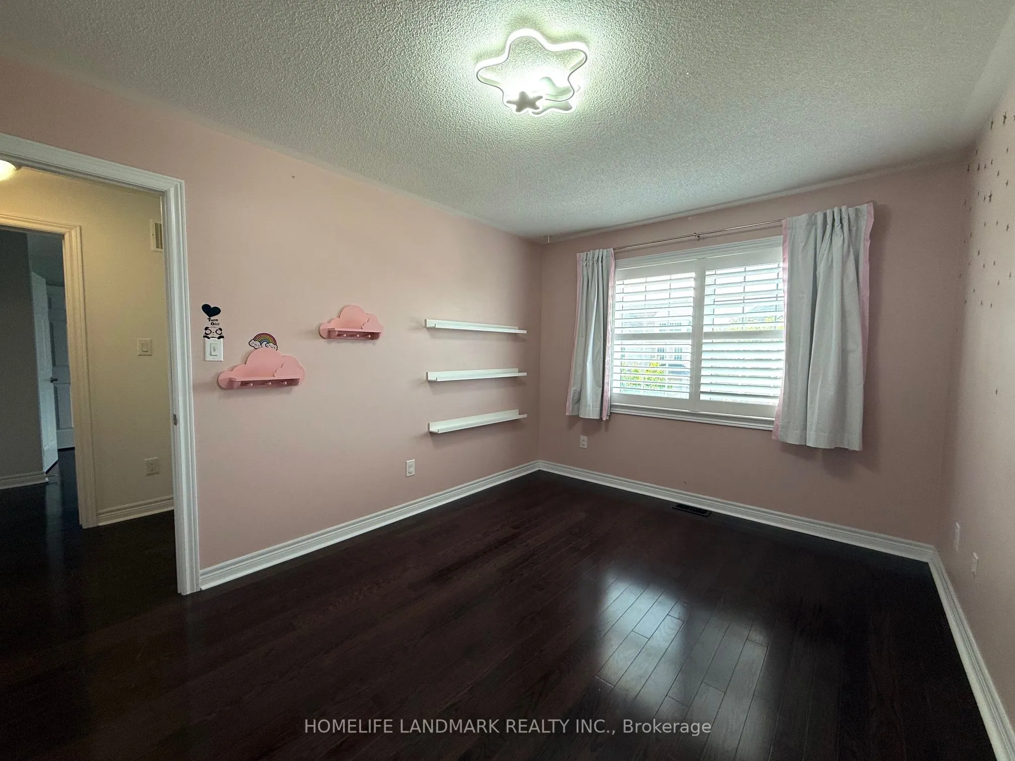 8 Church View Avenue