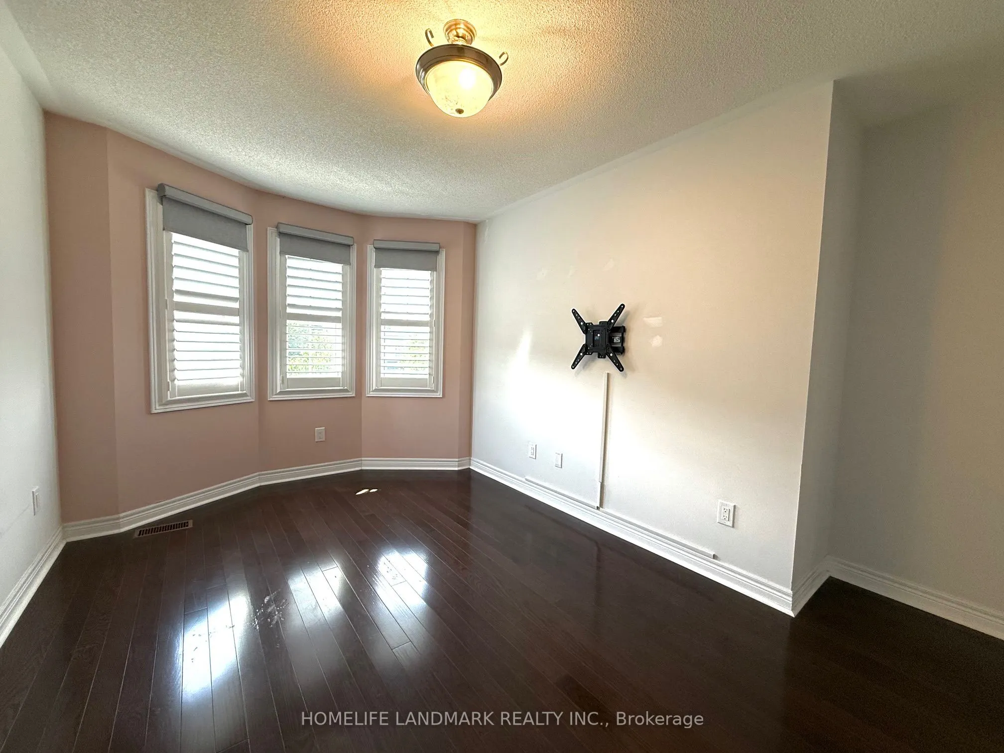 8 Church View Avenue