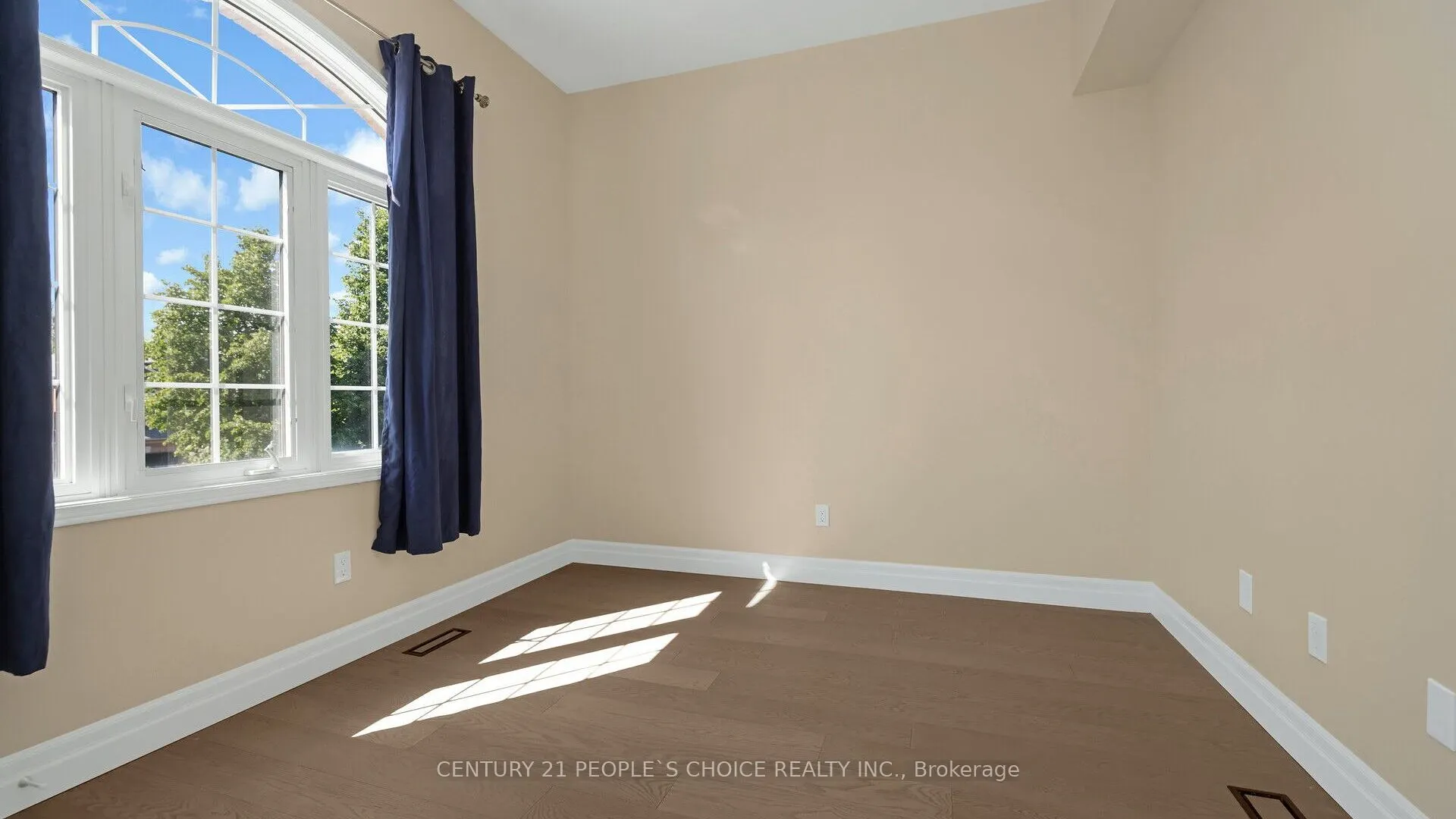 25 Willow Tree Street