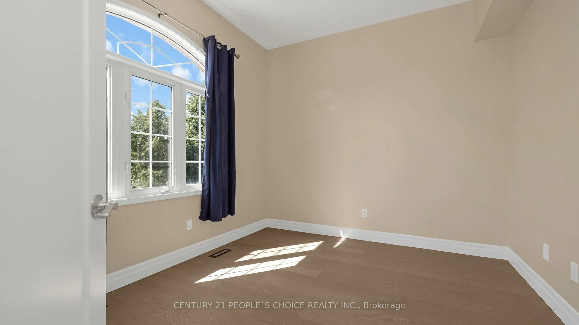 25 Willow Tree Street
