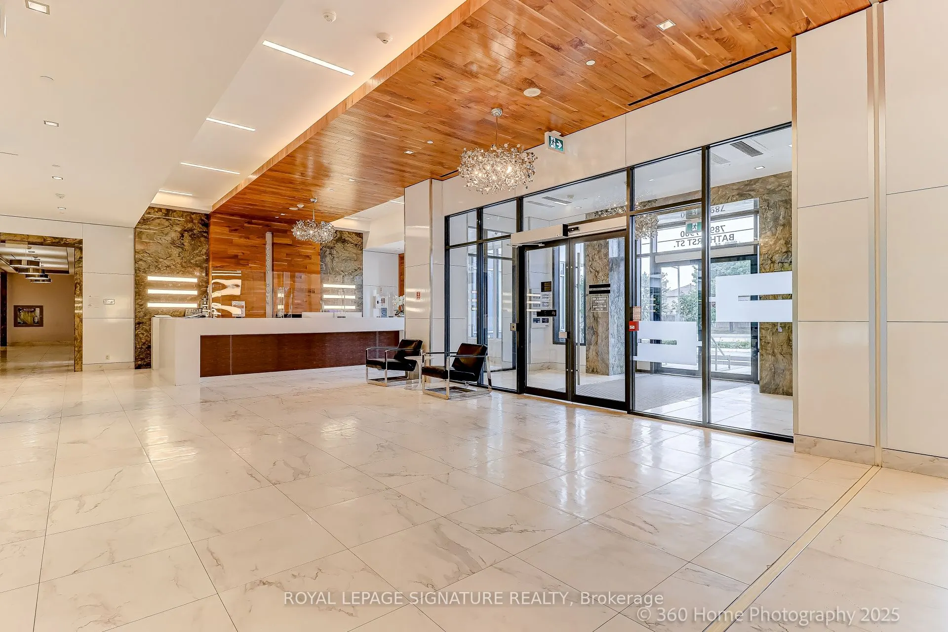 7890 Bathurst Street, #212