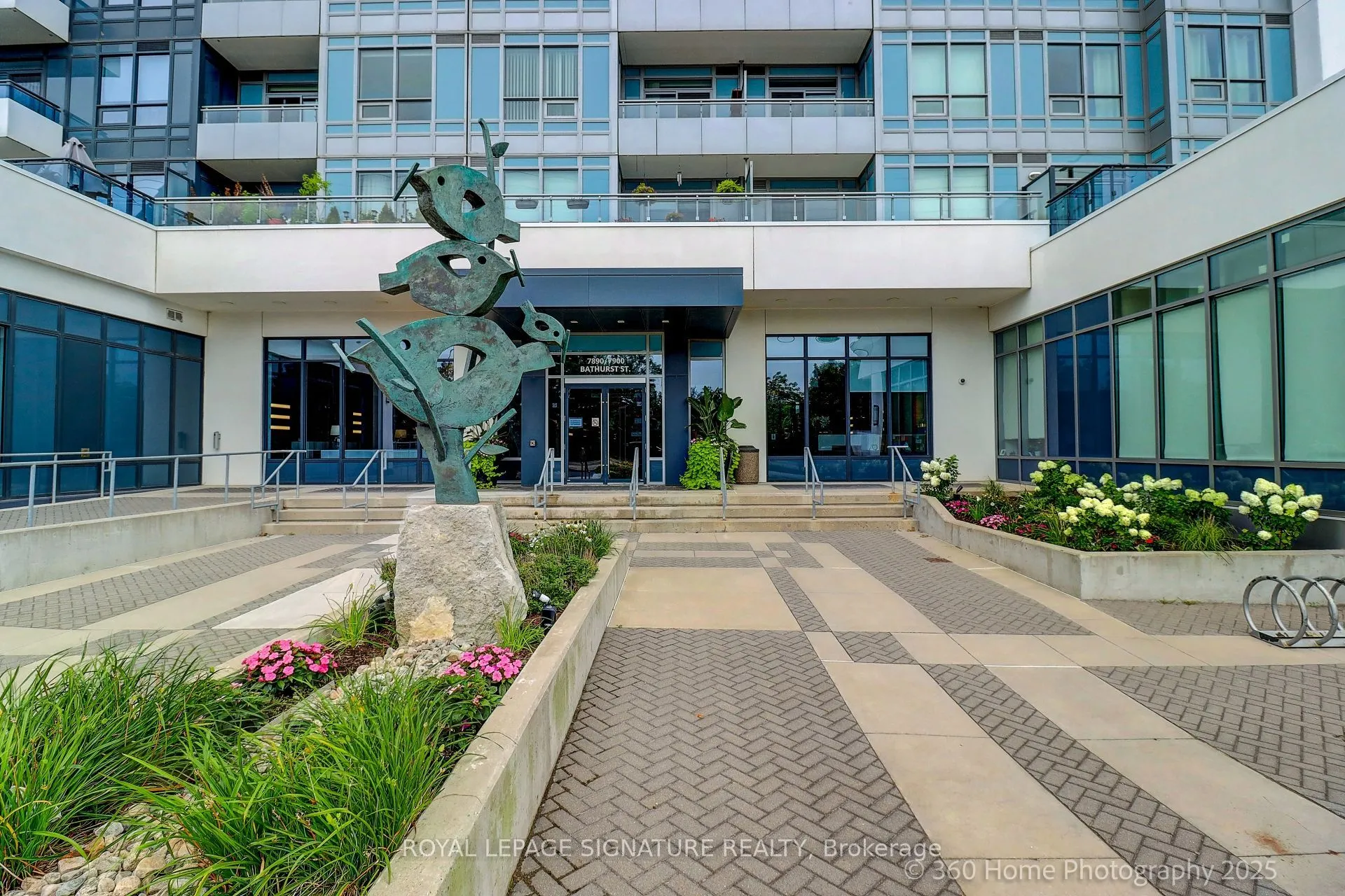 7890 Bathurst Street, #212