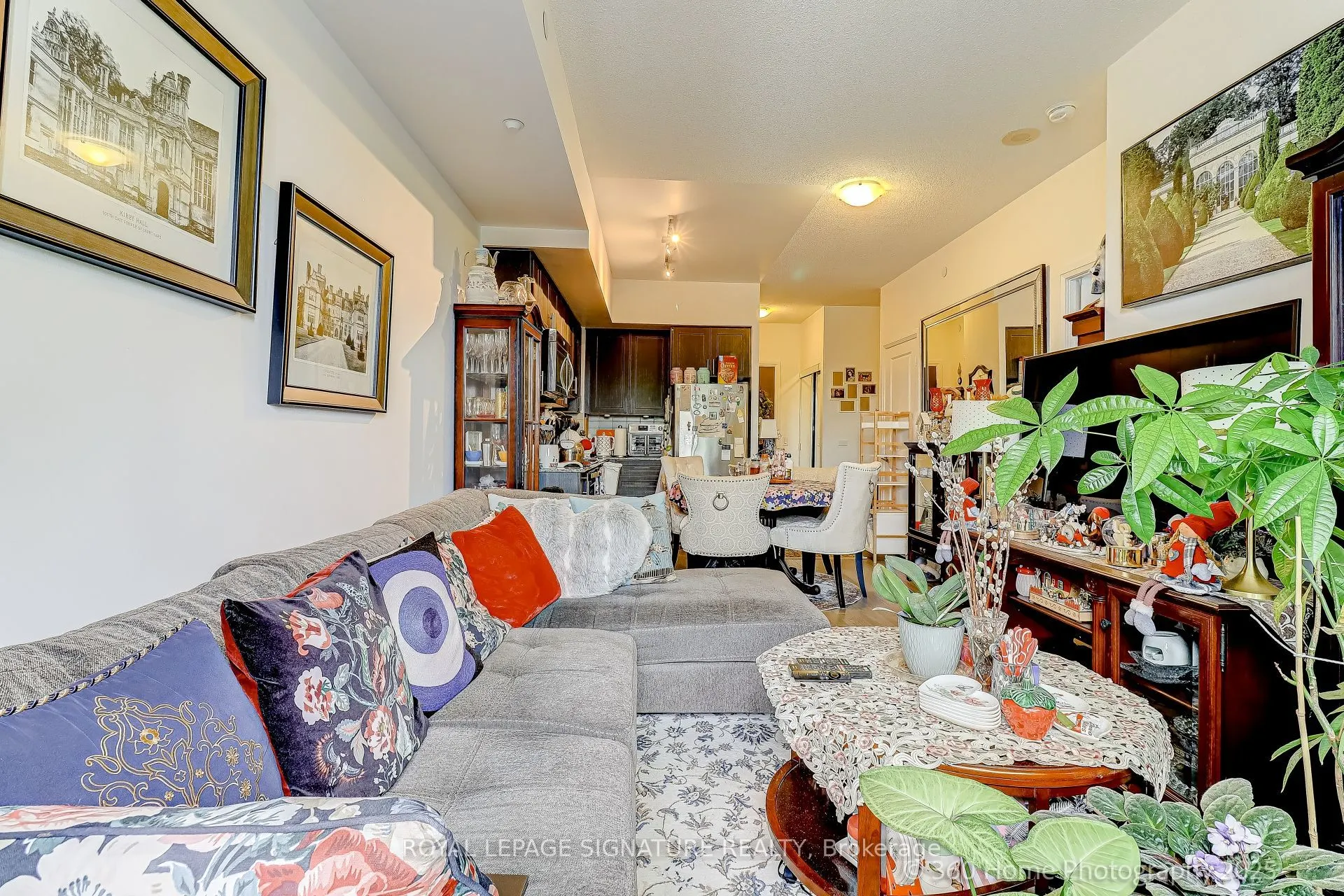 7890 Bathurst Street, #212