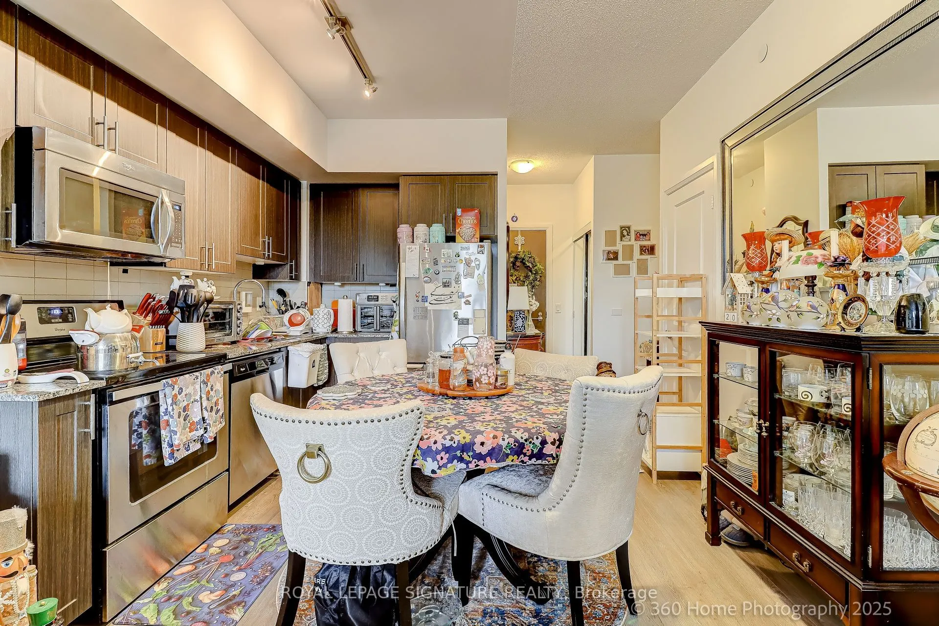 7890 Bathurst Street, #212
