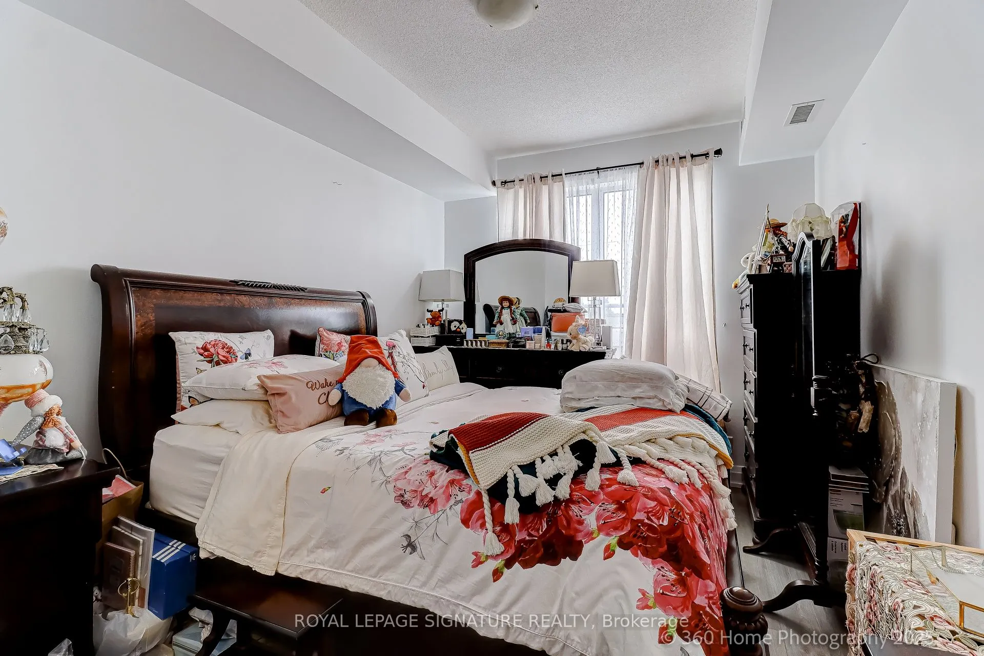 7890 Bathurst Street, #212