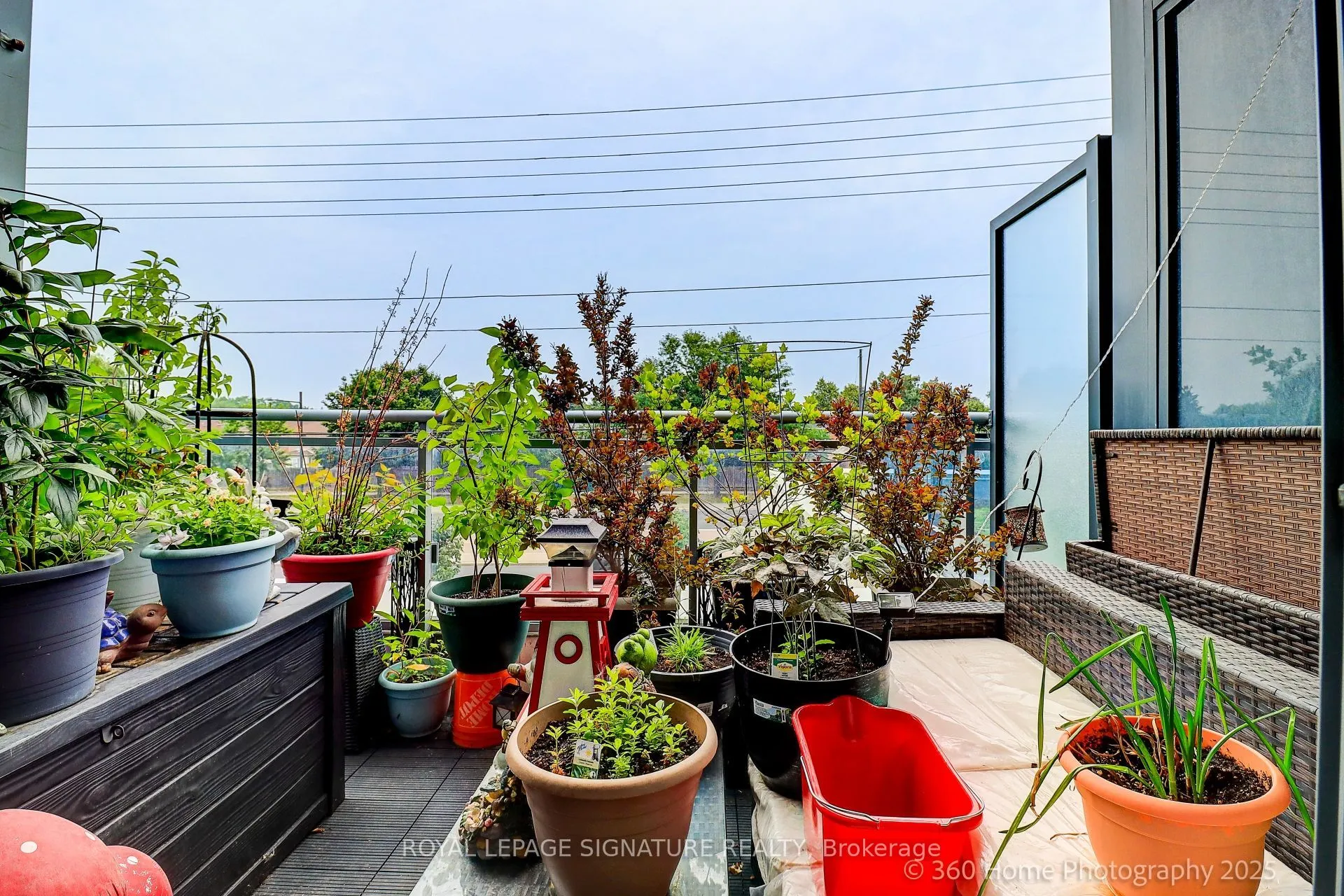 7890 Bathurst Street, #212