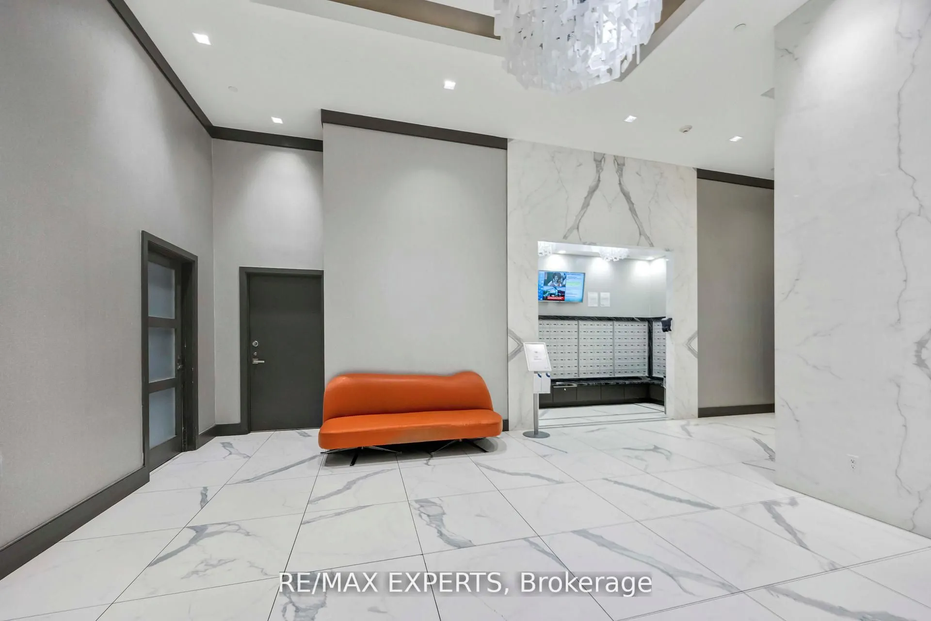 3700 Highway 7, #801