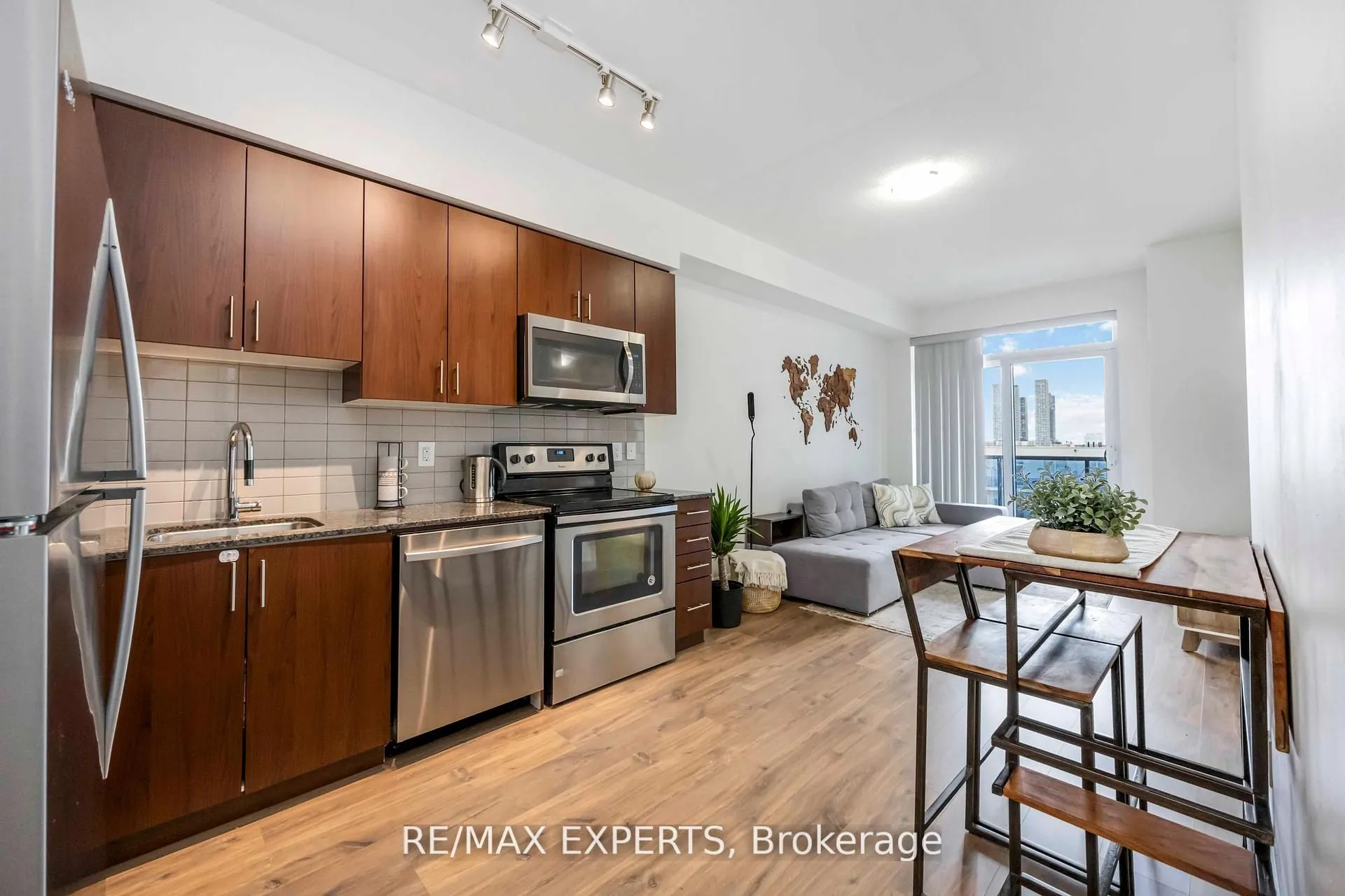 3700 Highway 7, #801