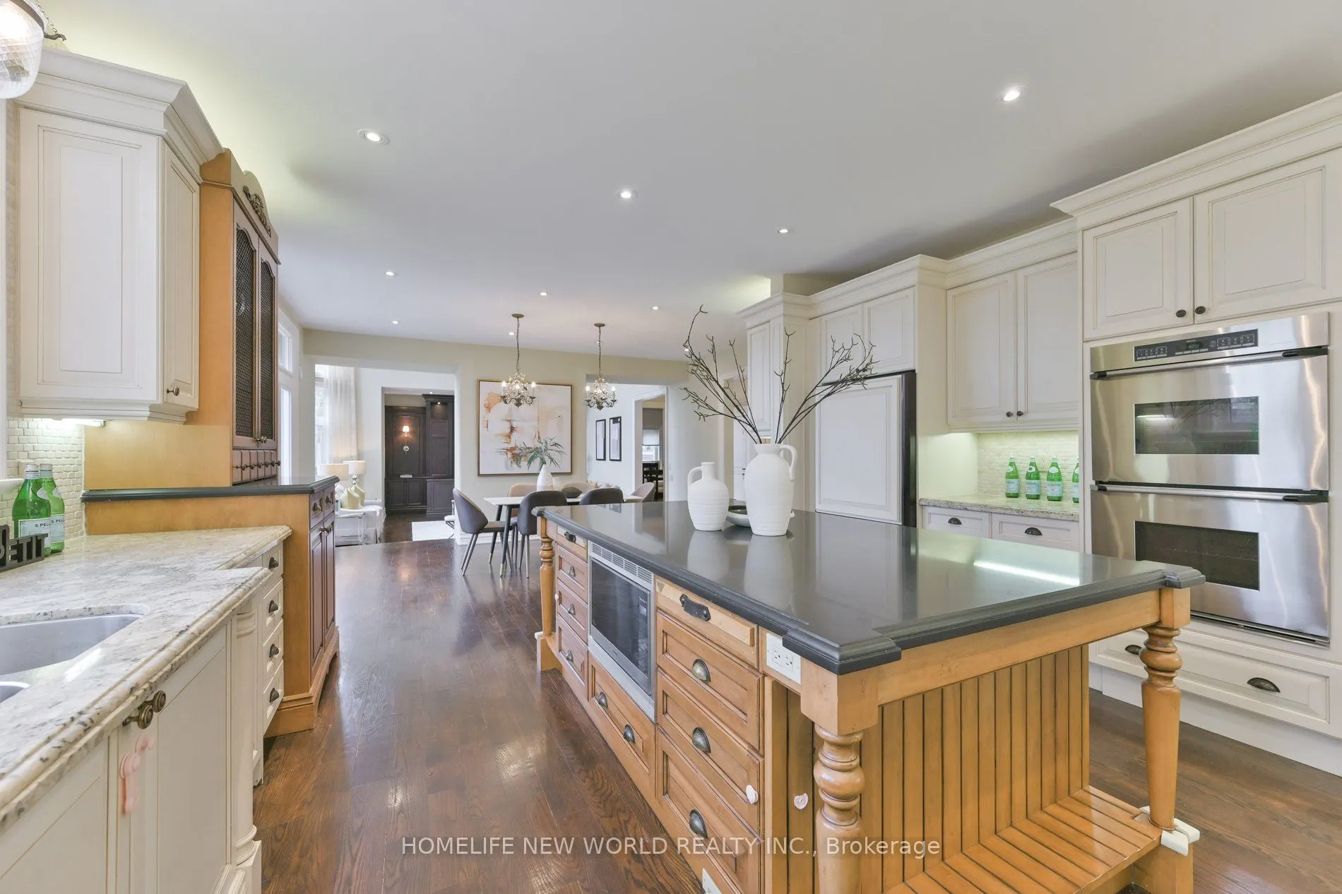 33 Evita Court