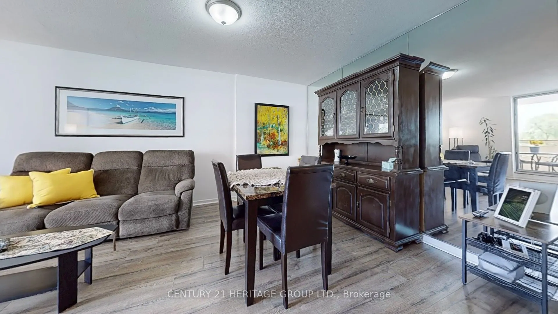1 Royal Orchard Boulevard, #403