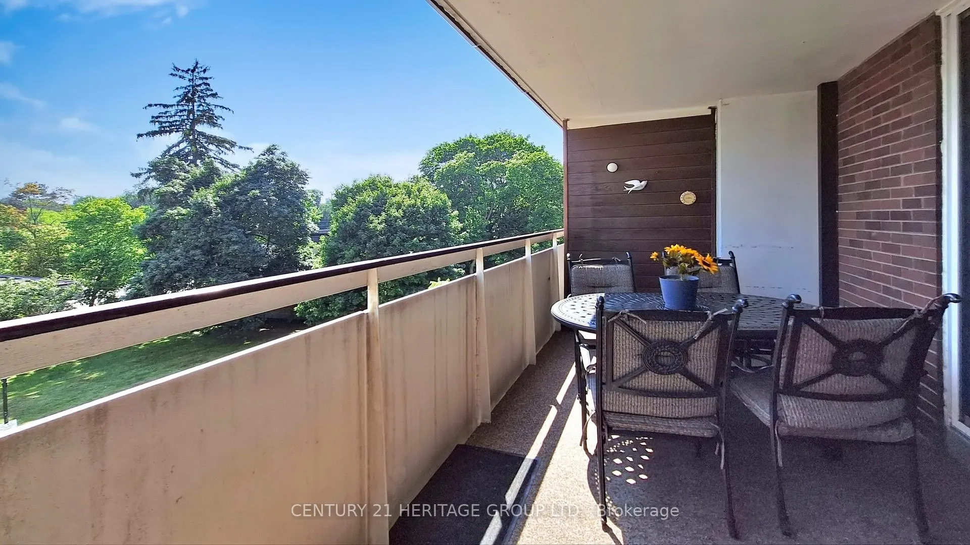 1 Royal Orchard Boulevard, #403