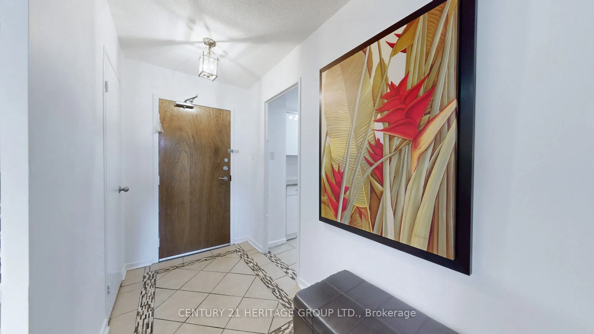 1 Royal Orchard Boulevard, #403